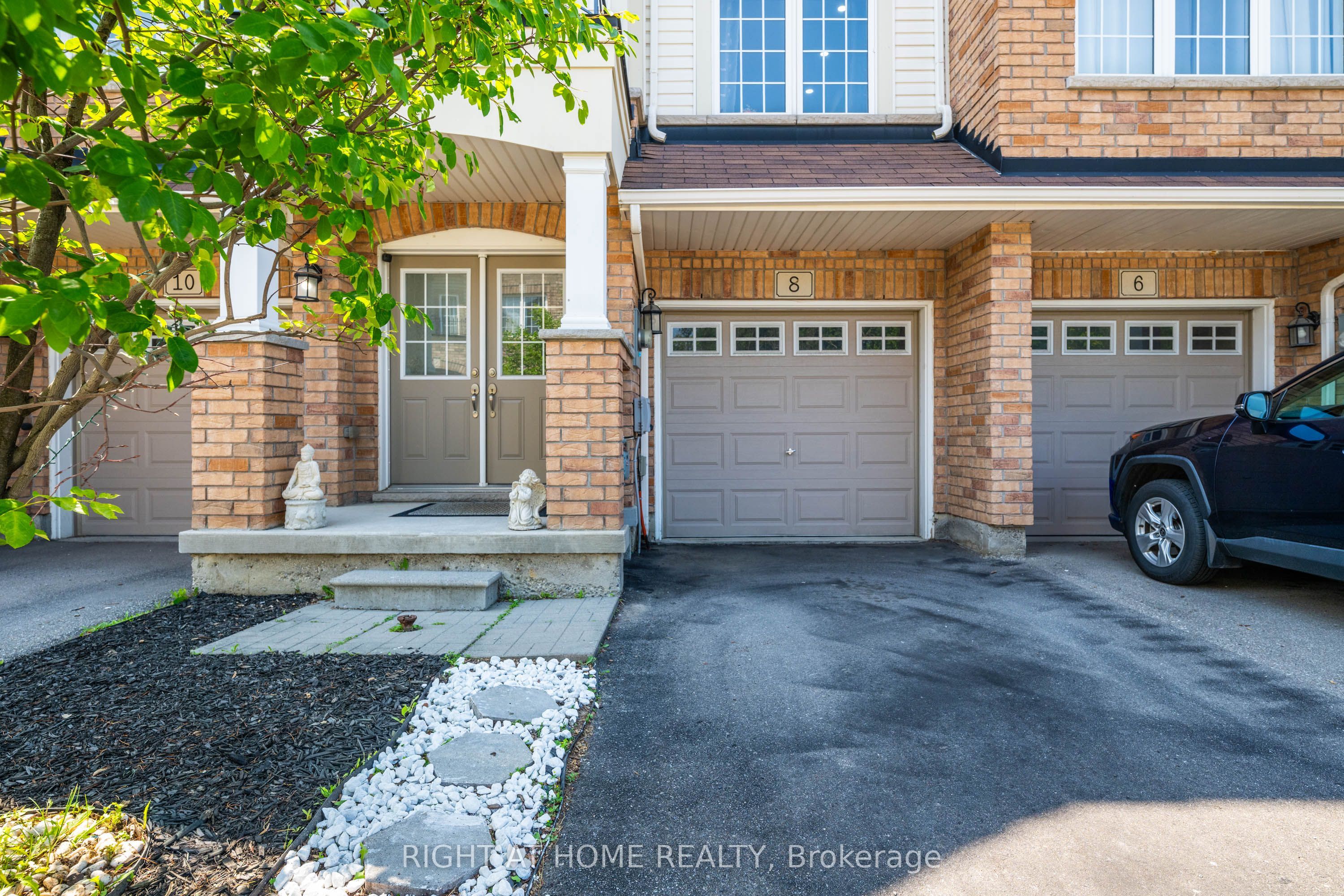8 Kenridge Terrace Property Photo 9