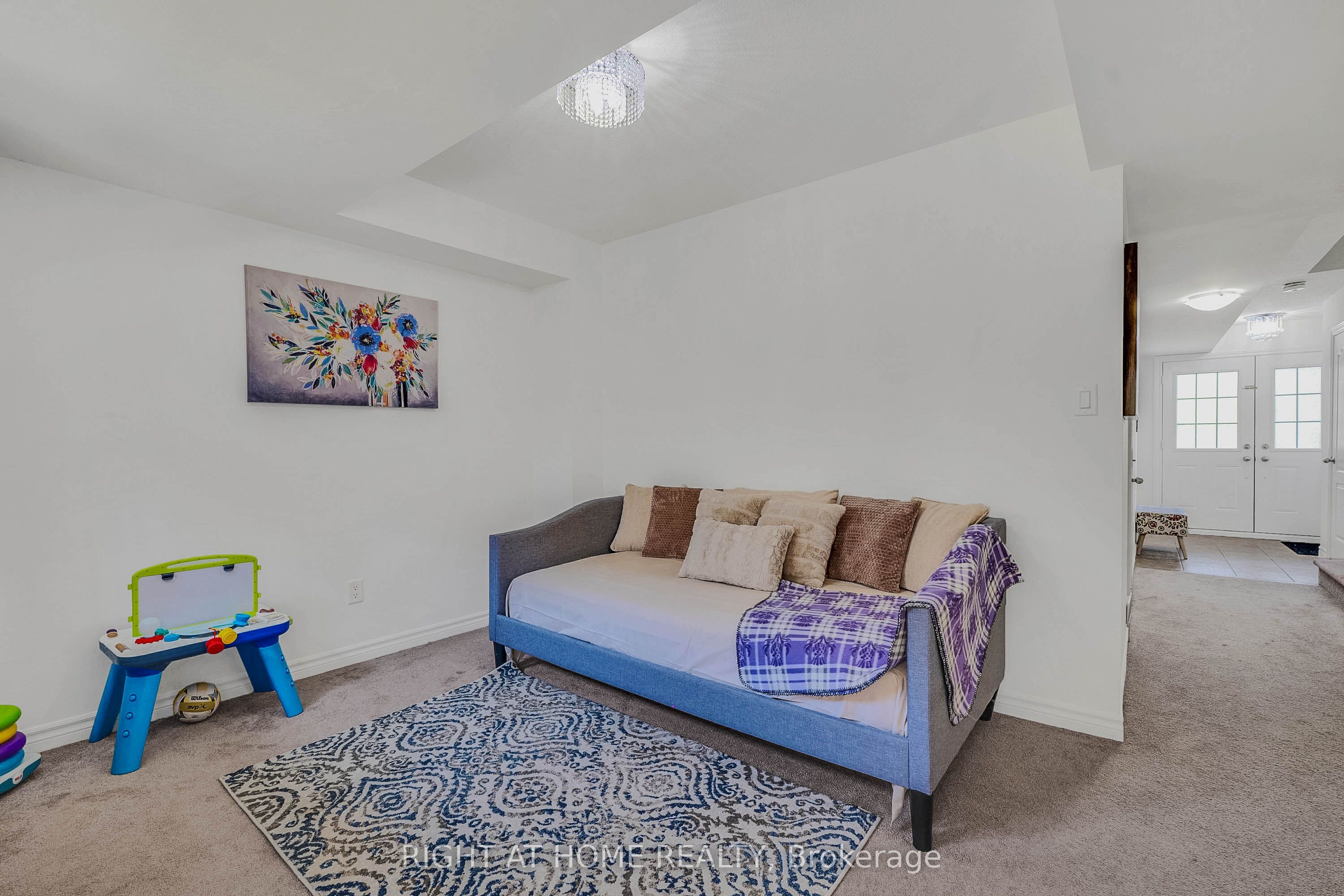 8 Kenridge Terrace Property Photo 14