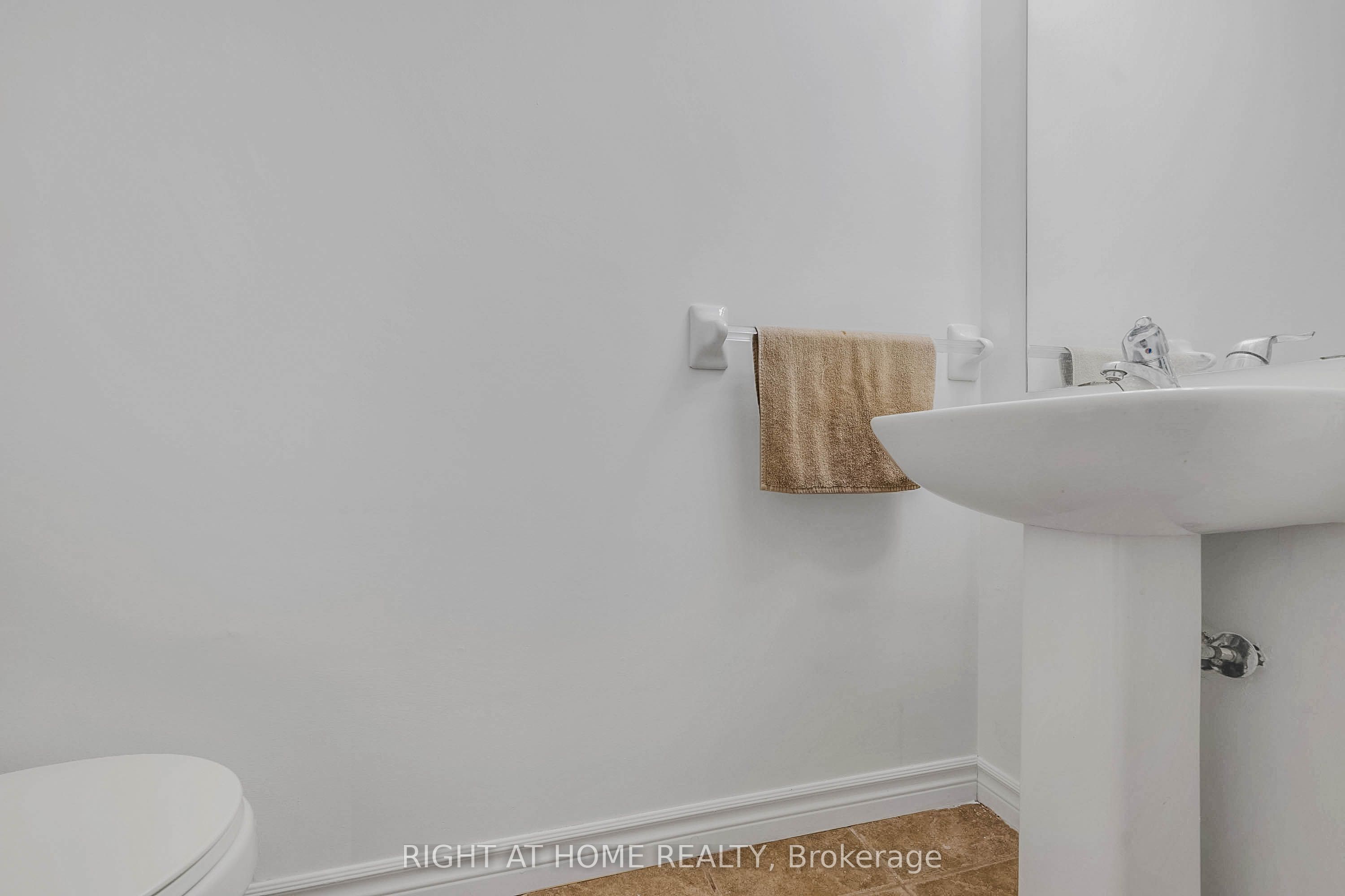 8 Kenridge Terrace Property Photo 15