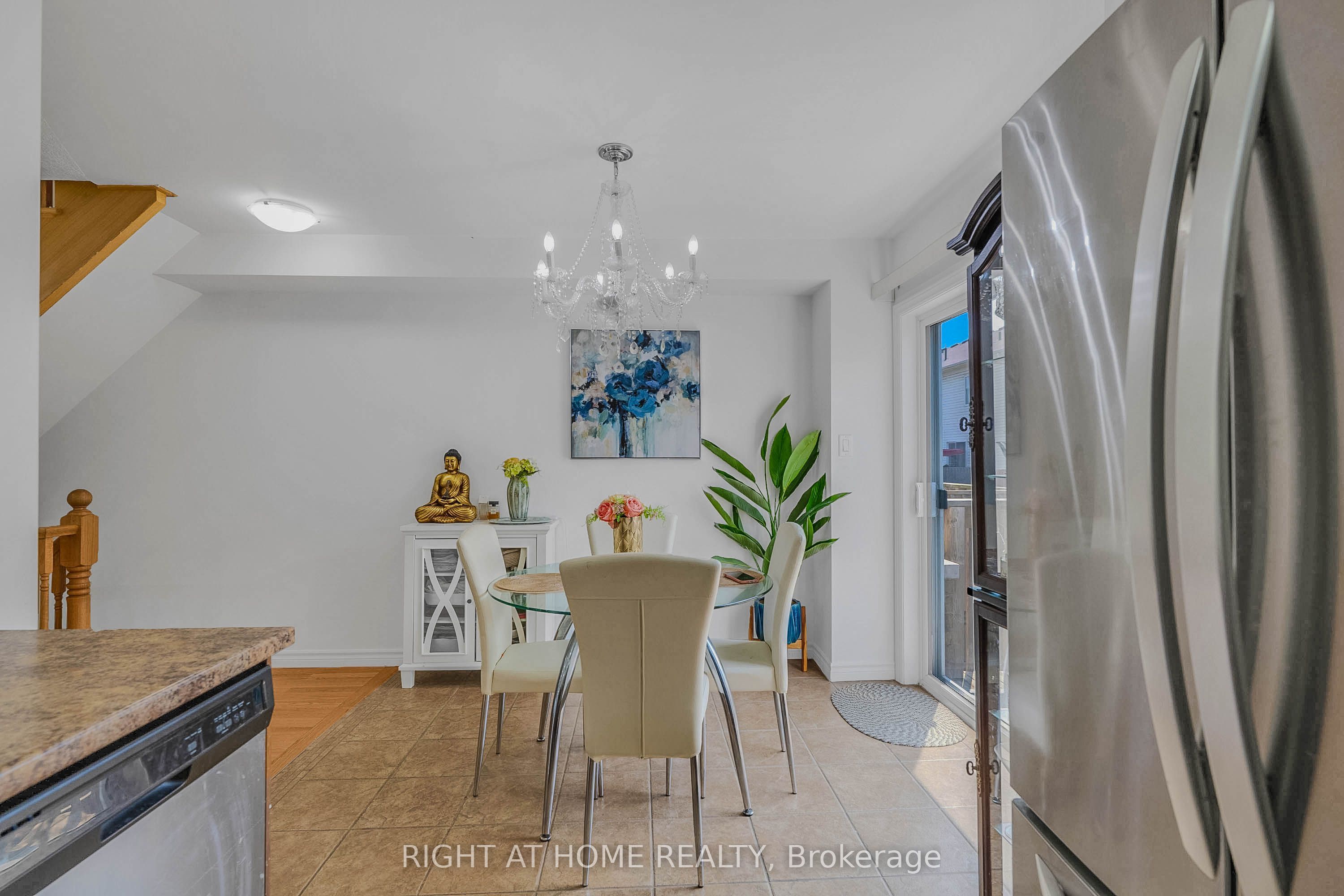 8 Kenridge Terrace Property Photo 23
