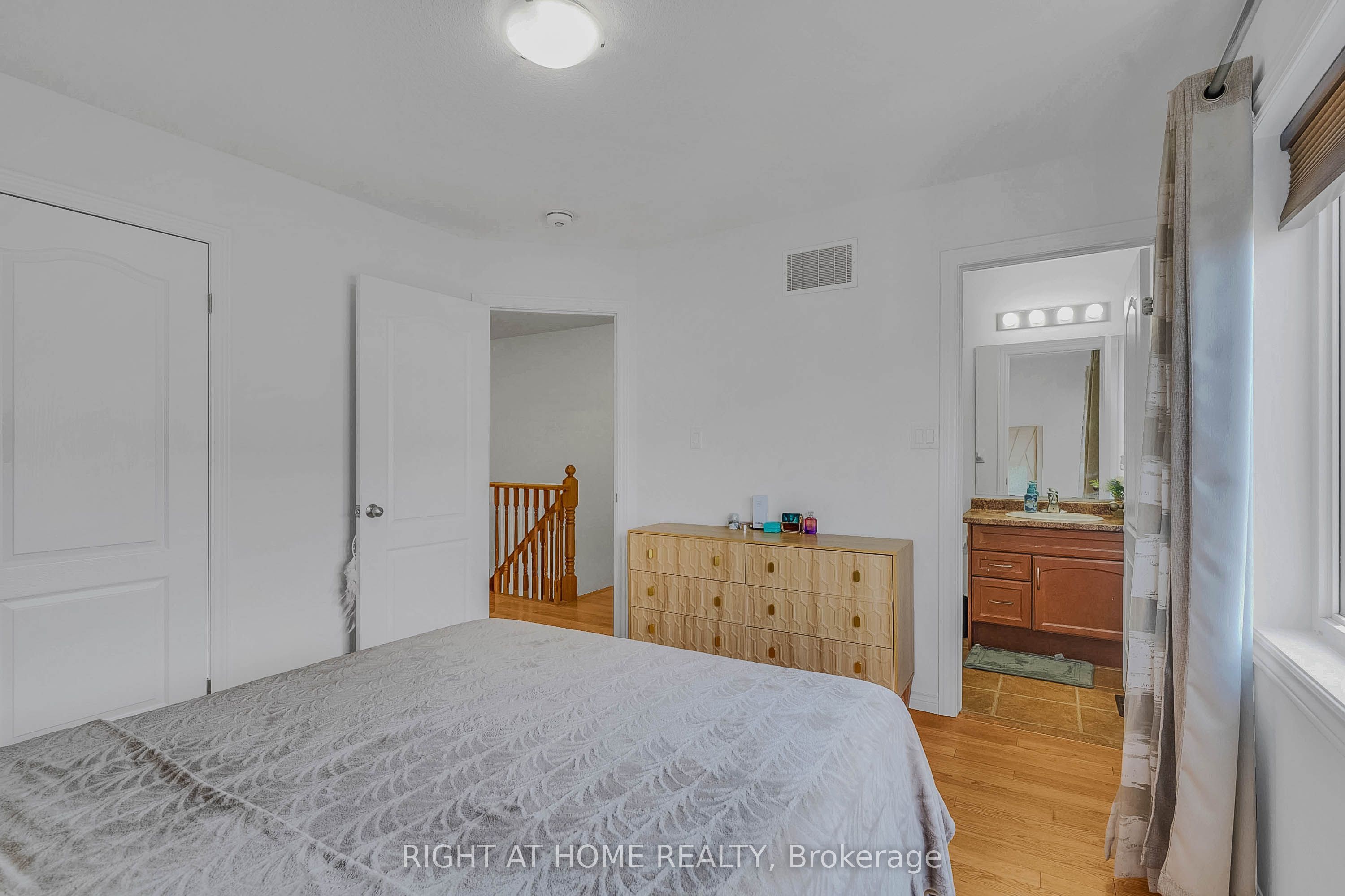 8 Kenridge Terrace Property Photo 29