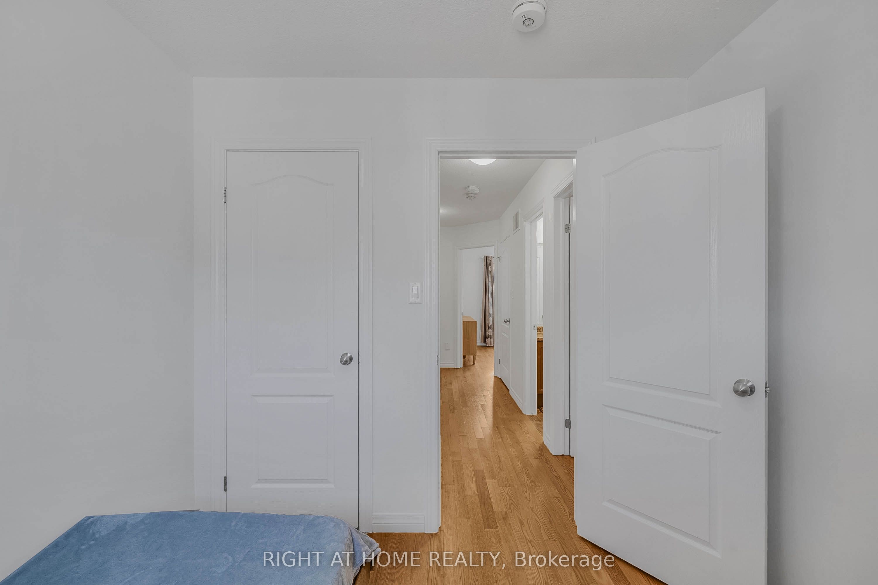 8 Kenridge Terrace Property Photo 33