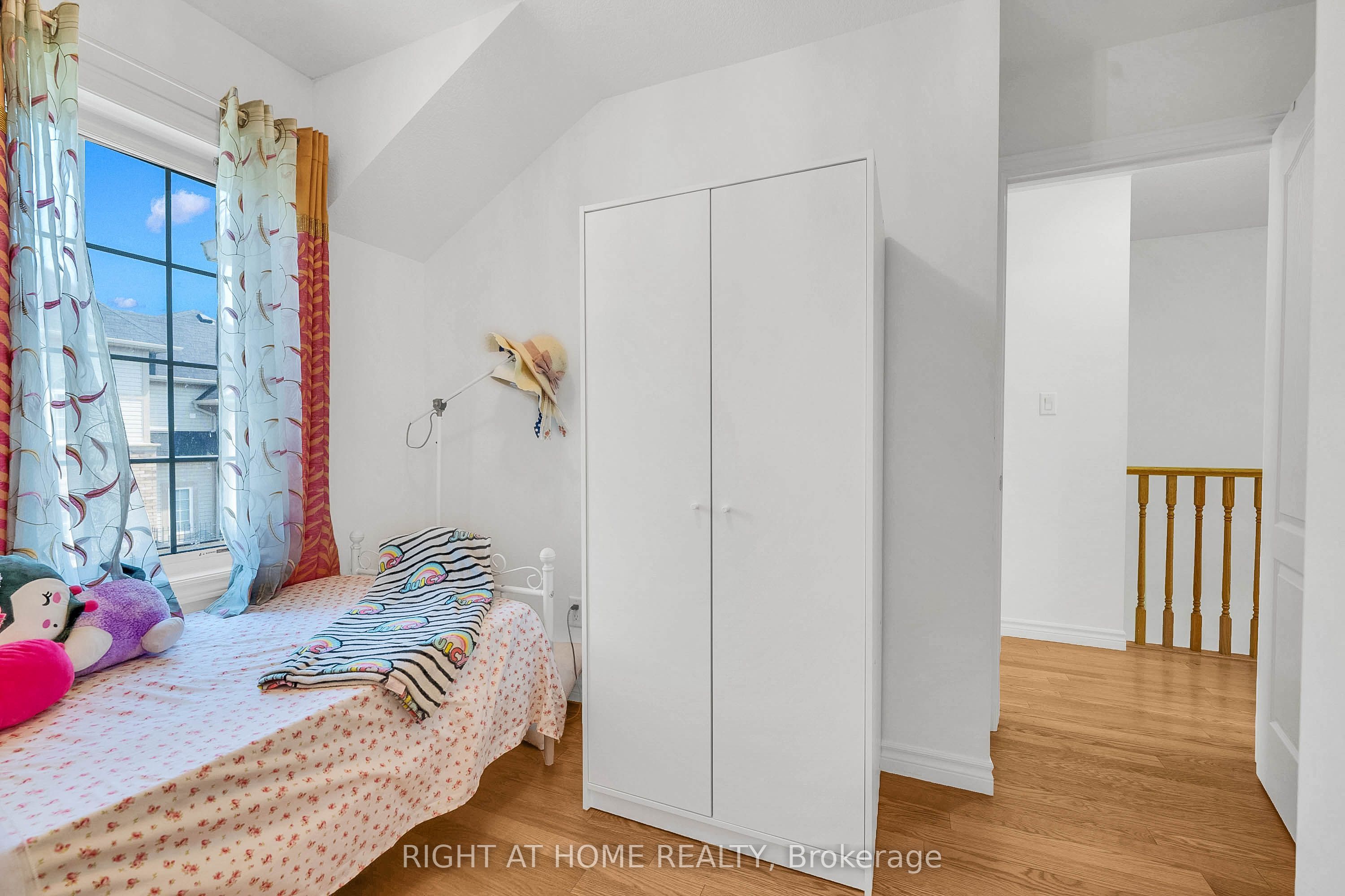 8 Kenridge Terrace Property Photo 35