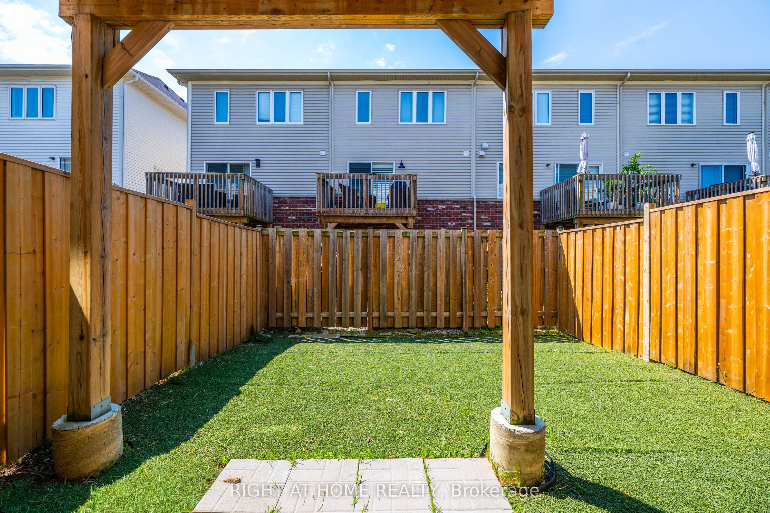 8 Kenridge Terrace Property Photo 39
