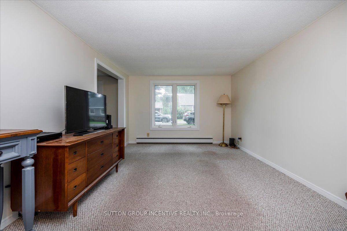 159 Toronto Street Property Photo 5