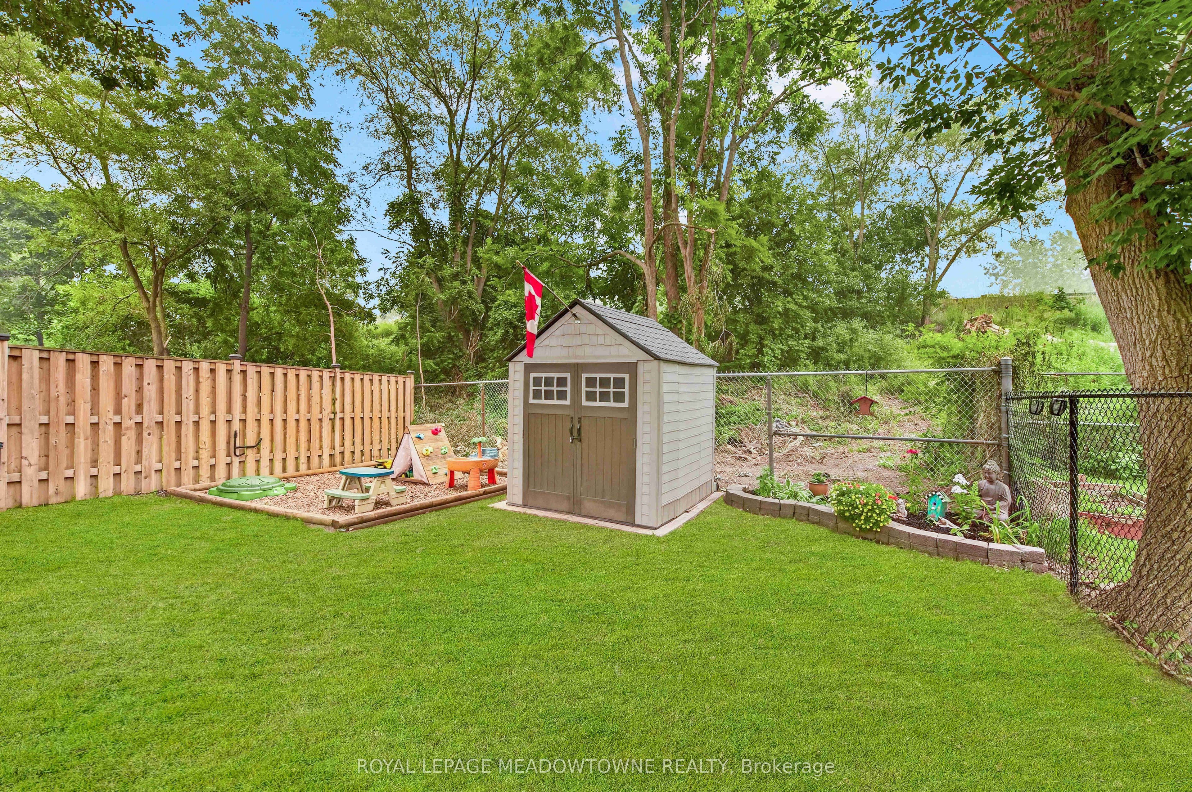 11 Stirton Avenue Property Photo 47