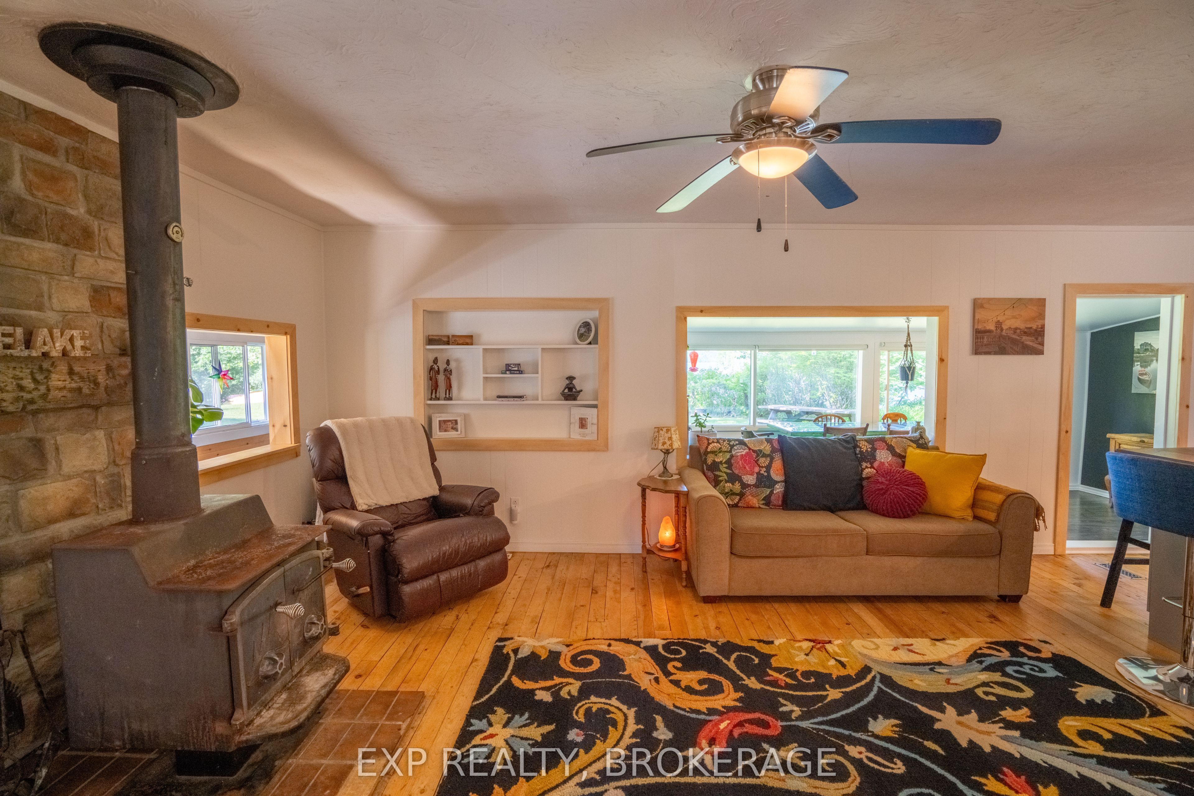 1026 Arcol Road Property Photo 6