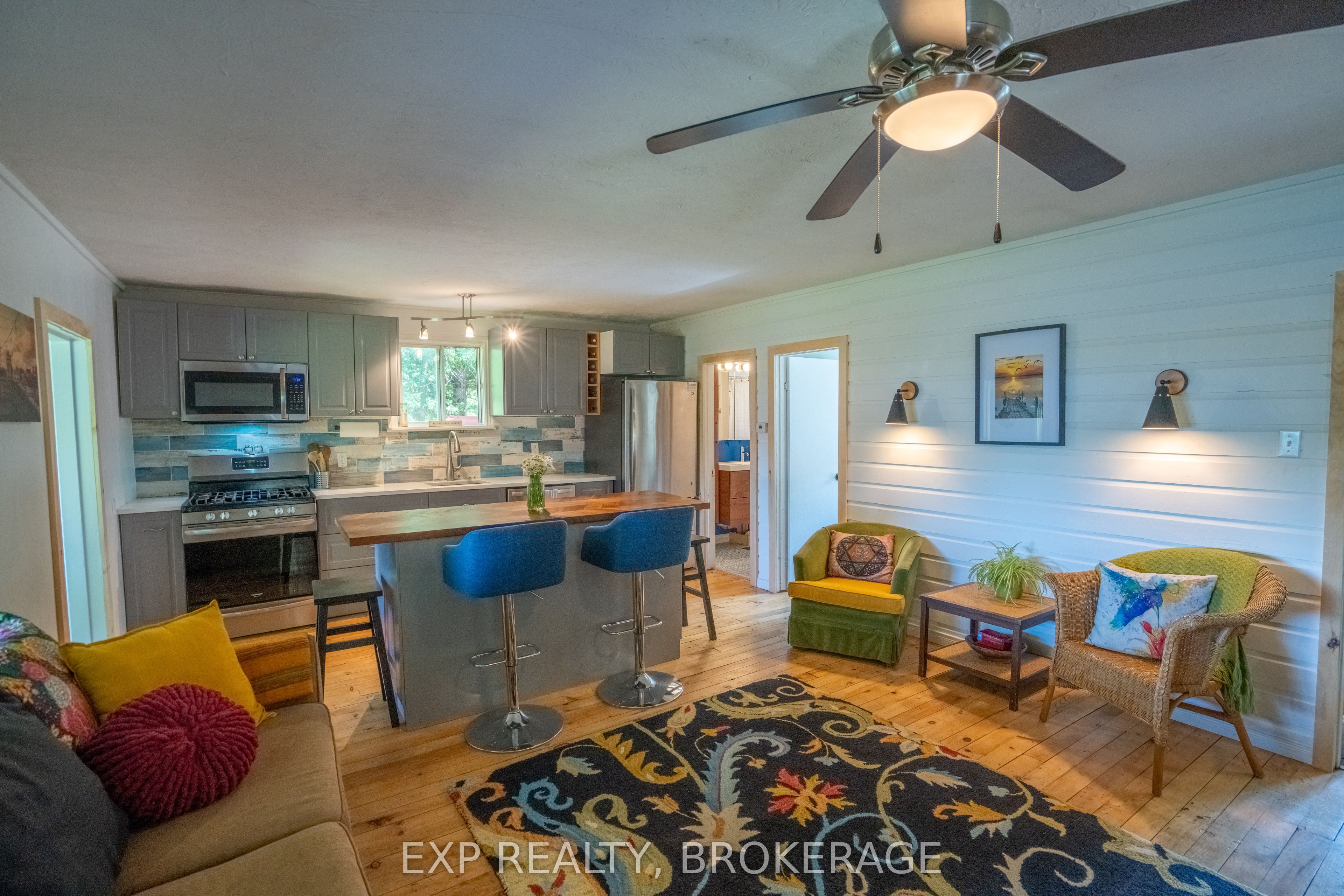 1026 Arcol Road Property Photo 8