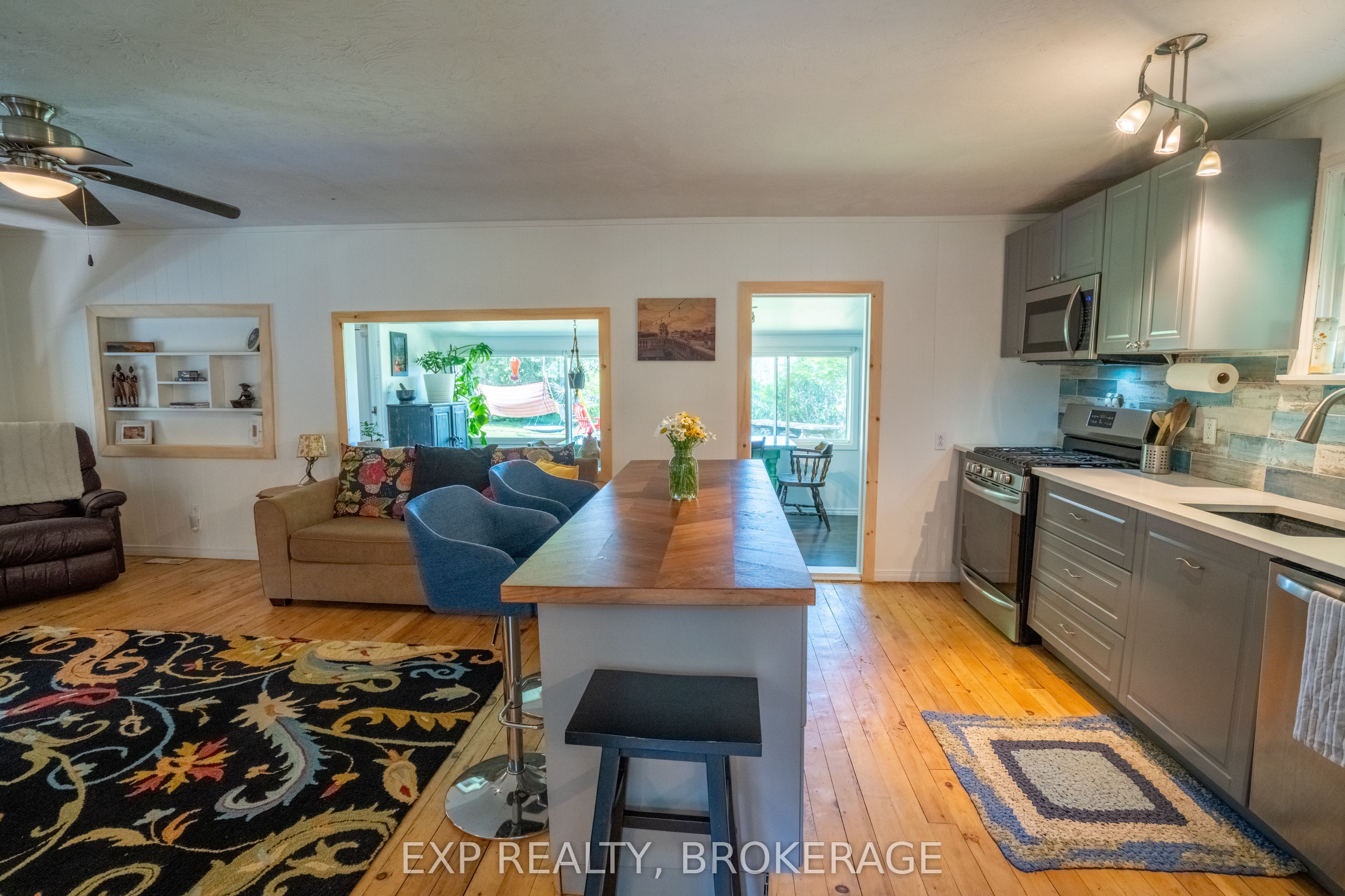 1026 Arcol Road Property Photo 12