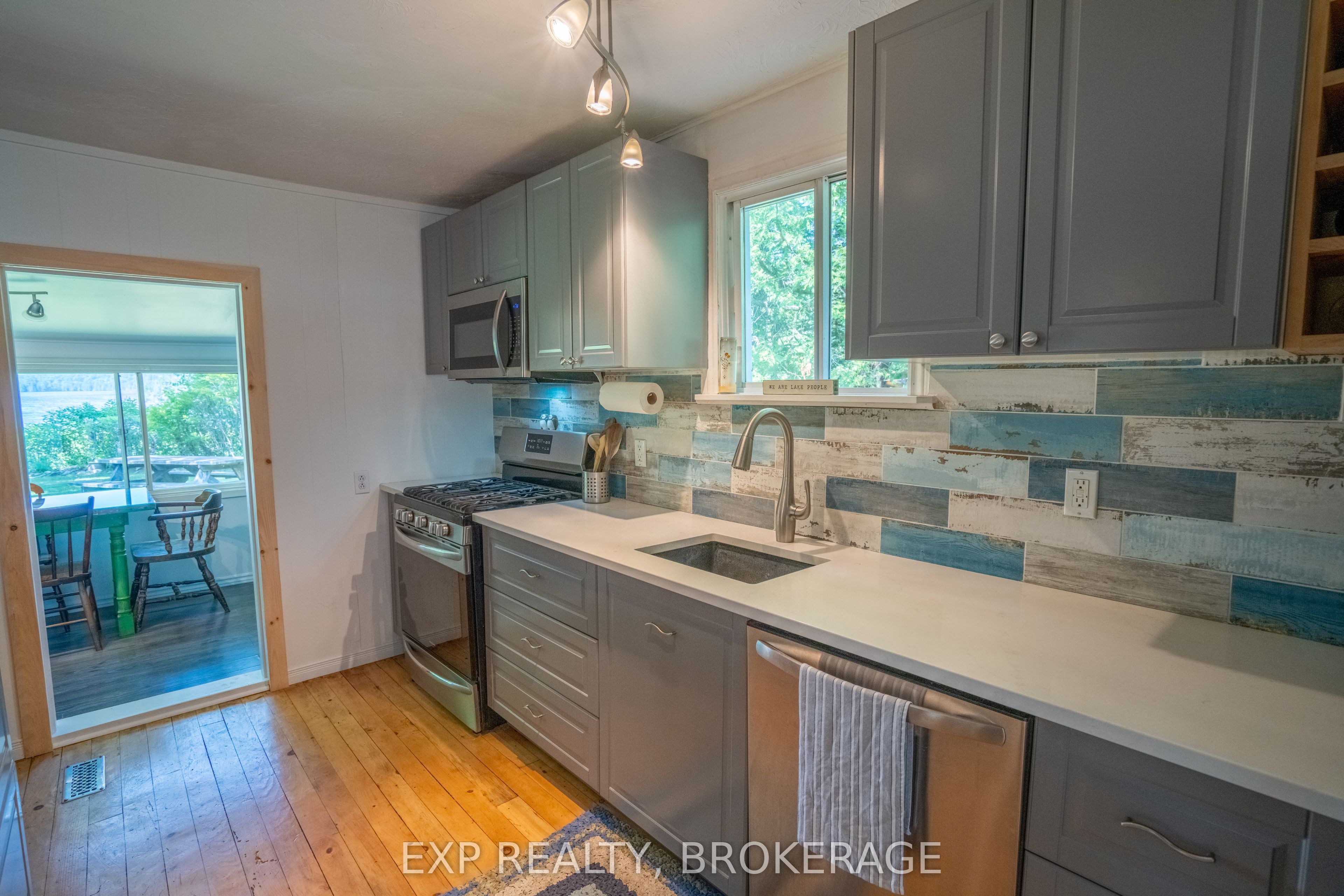 1026 Arcol Road Property Photo 13