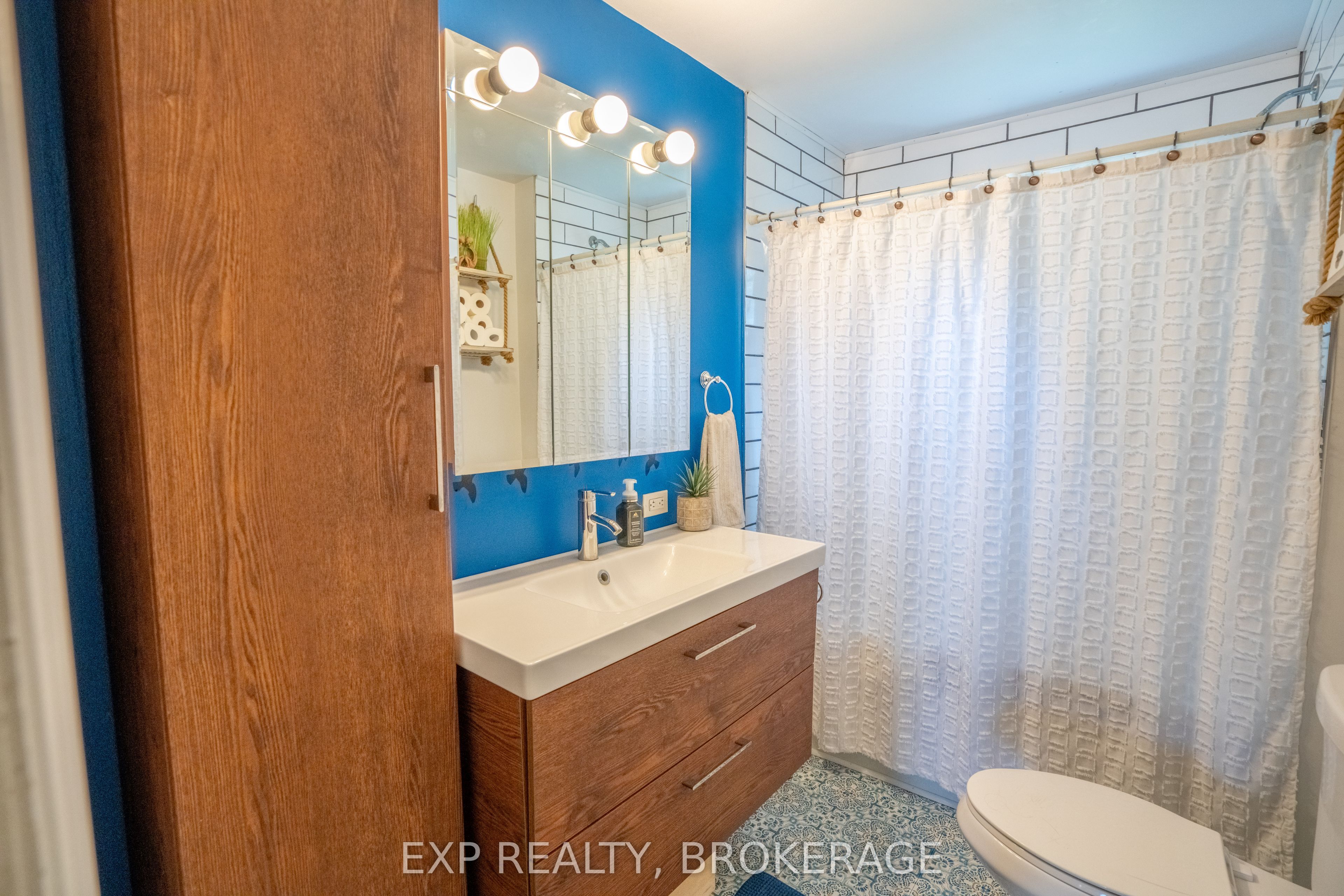 1026 Arcol Road Property Photo 25