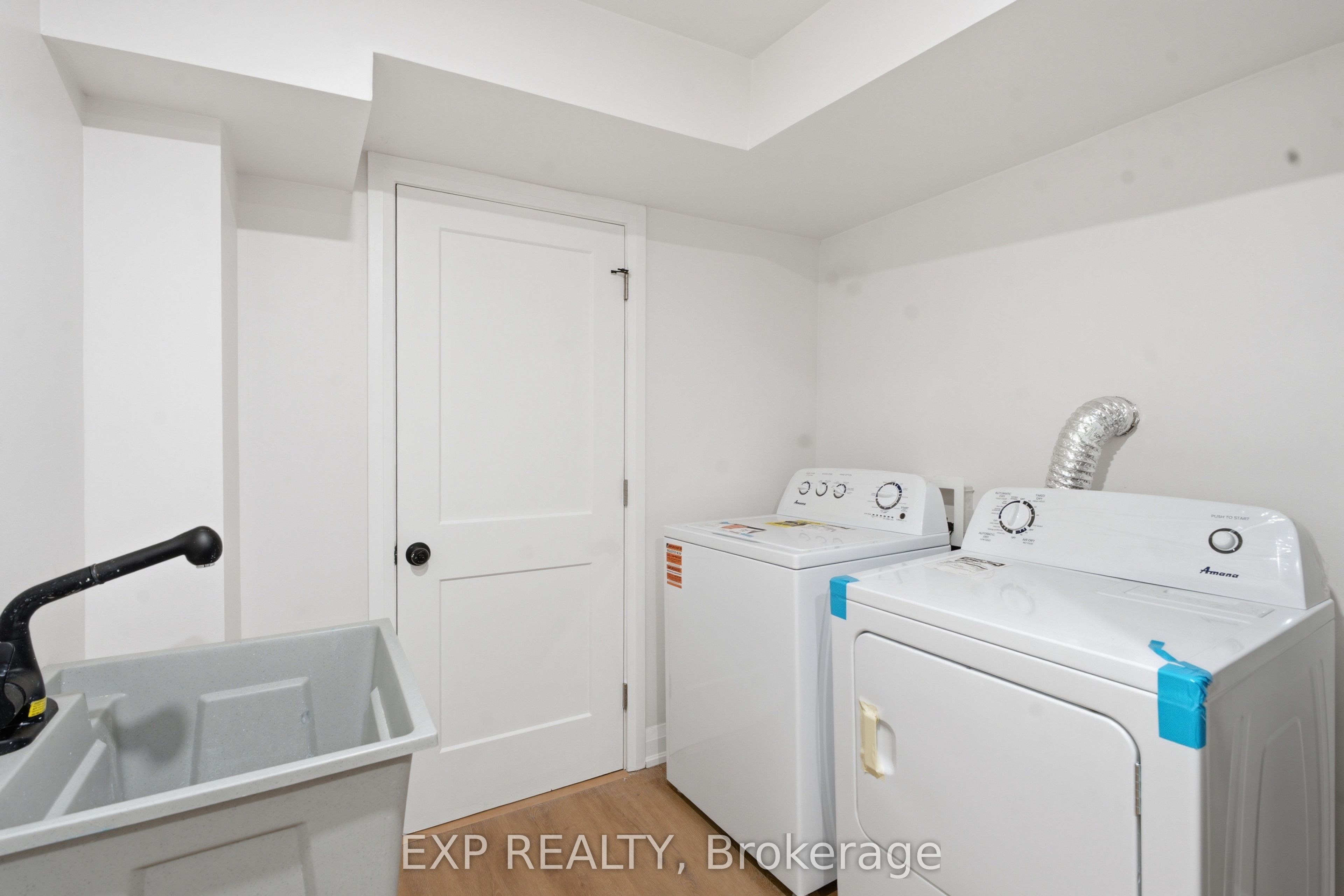 13 Elm Street Property Photo 15