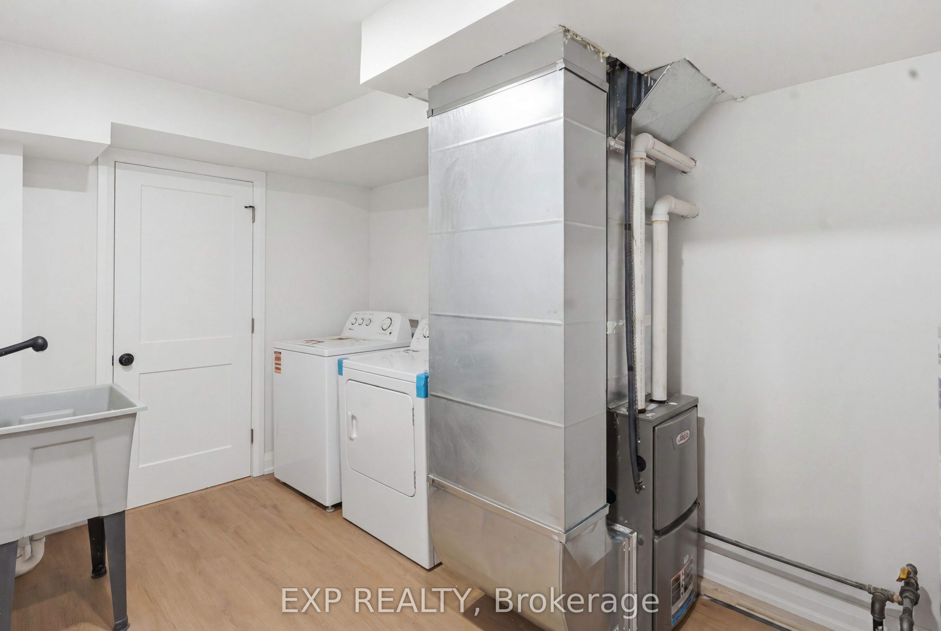 13 Elm Street Property Photo 25