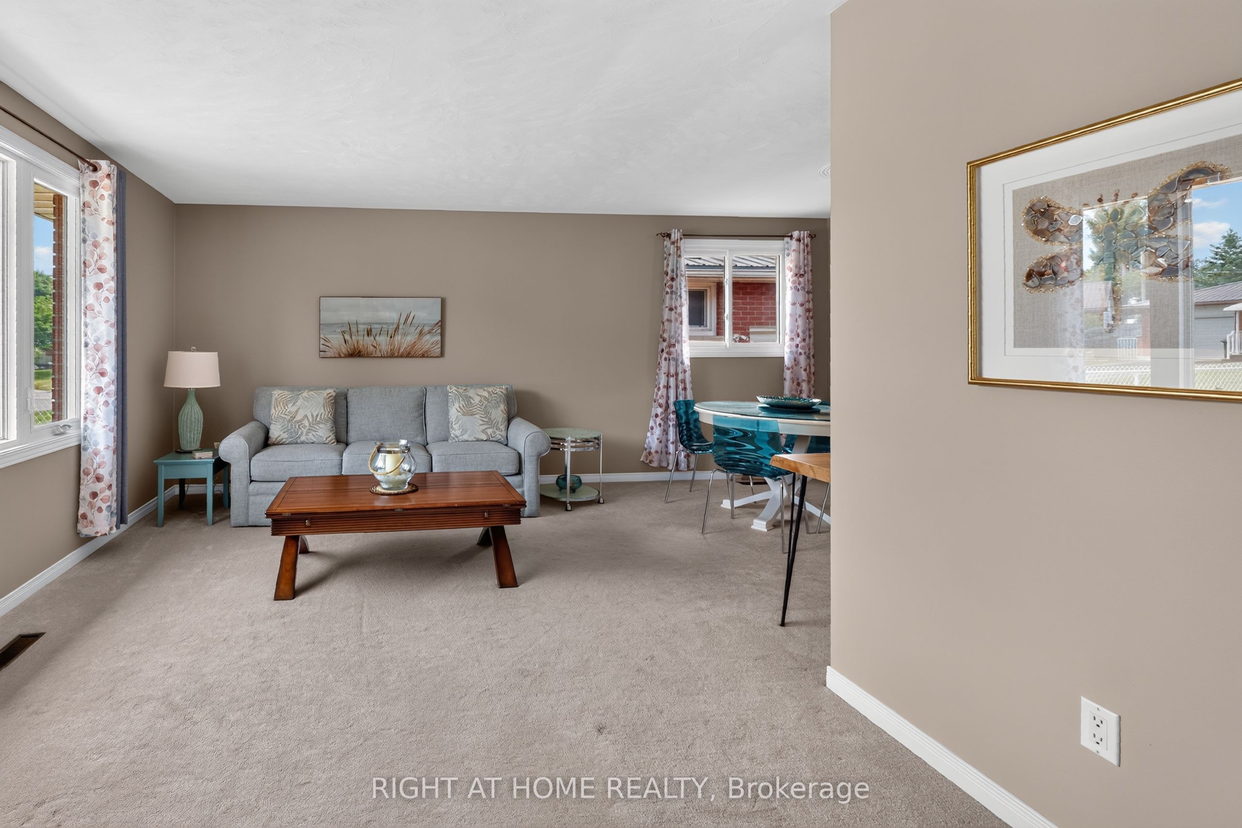 27 Dyer Street Property Photo 10
