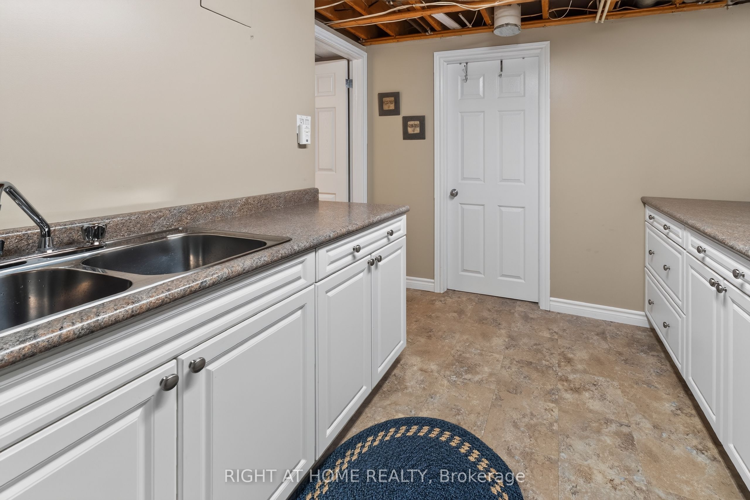 27 Dyer Street Property Photo 33