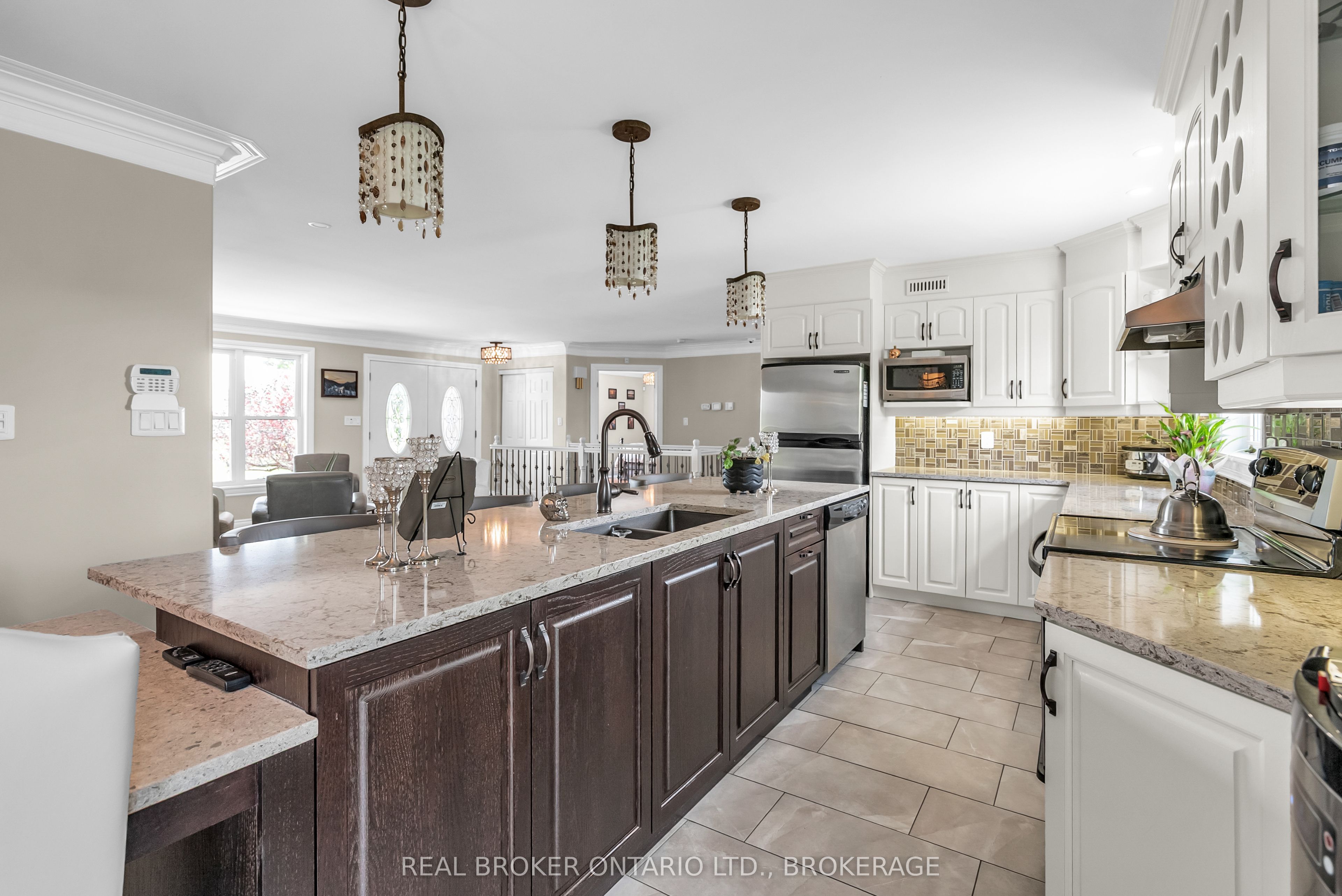 17623 Sandringham Road Property Photo 13