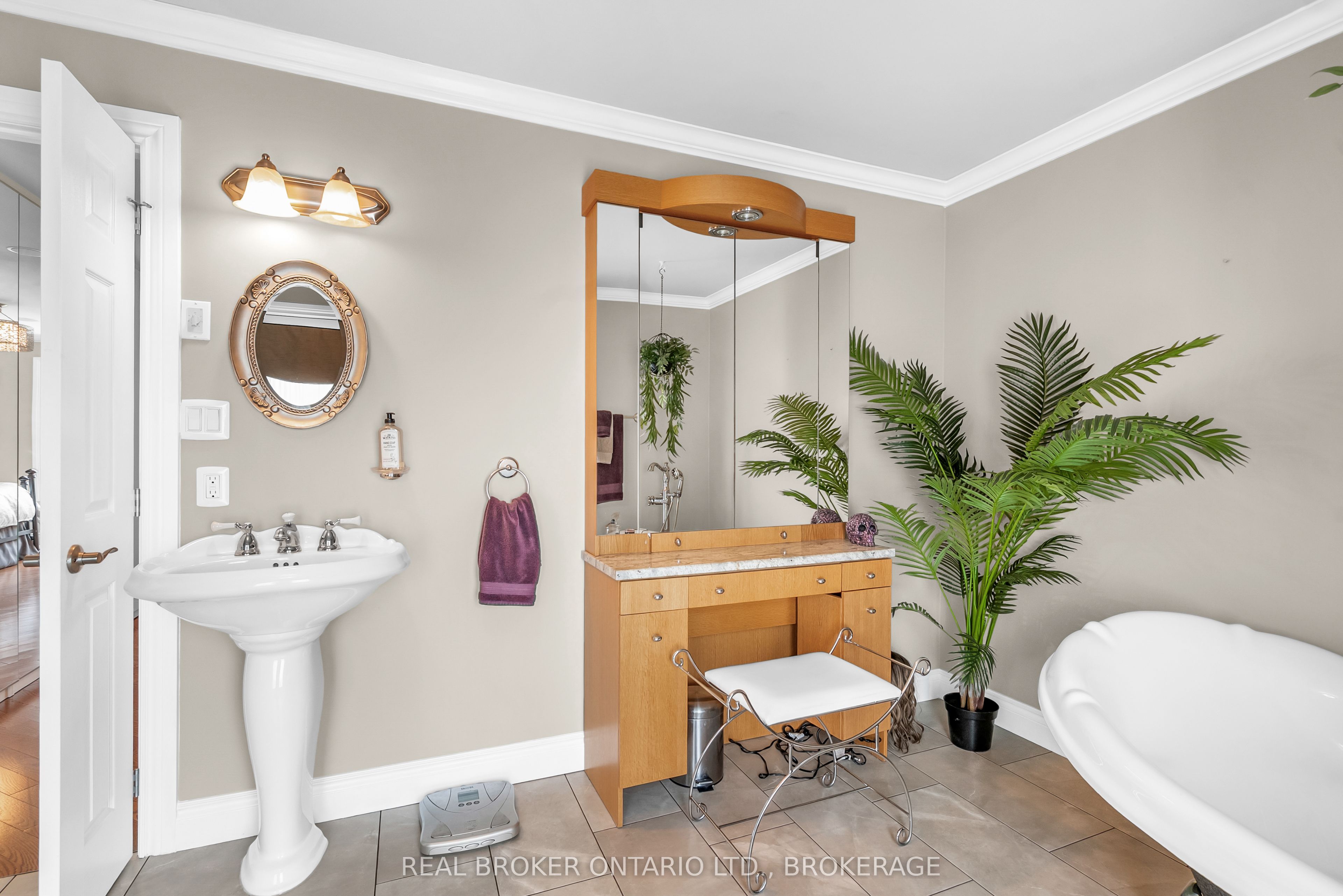 17623 Sandringham Road Property Photo 26