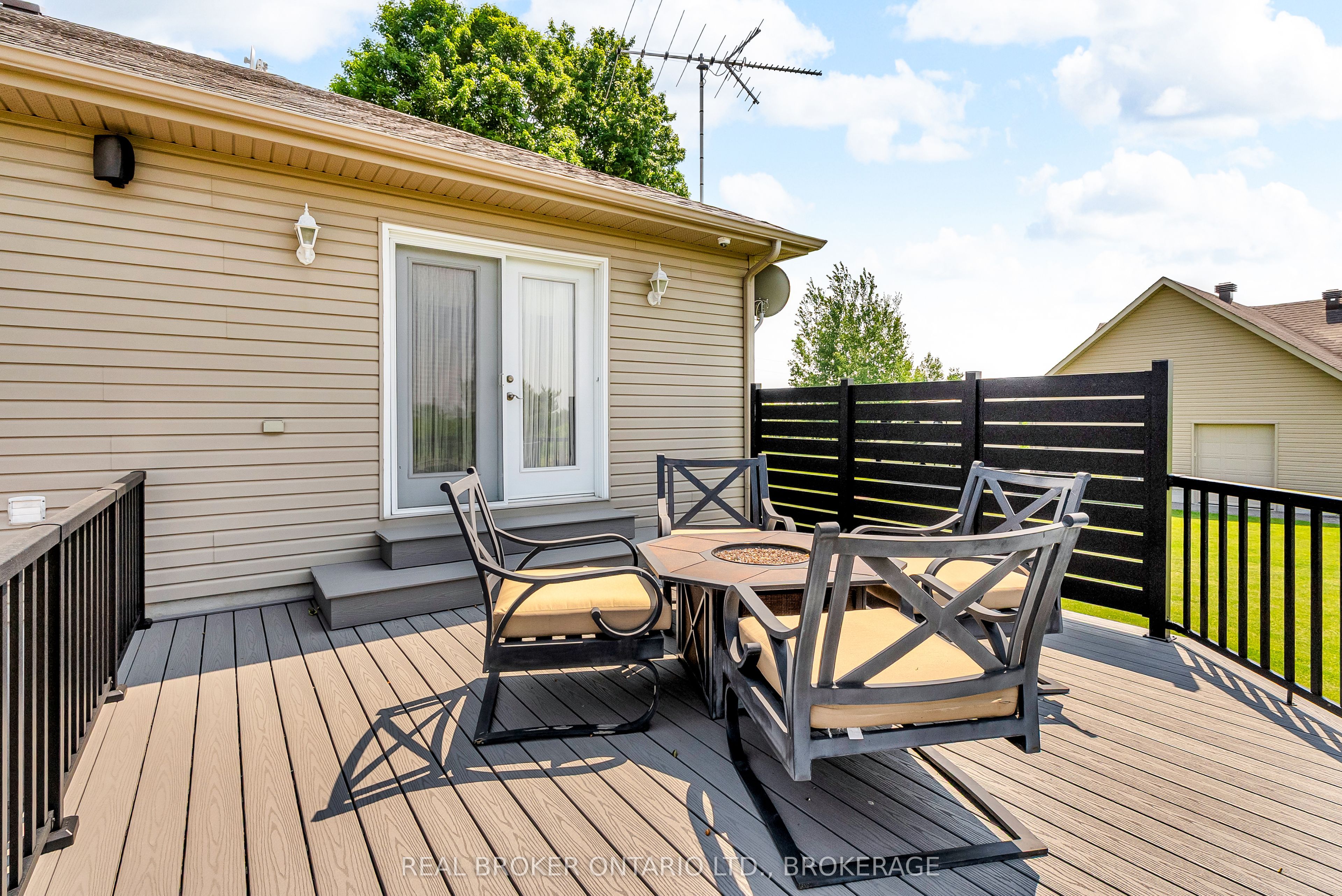 17623 Sandringham Road Property Photo 37