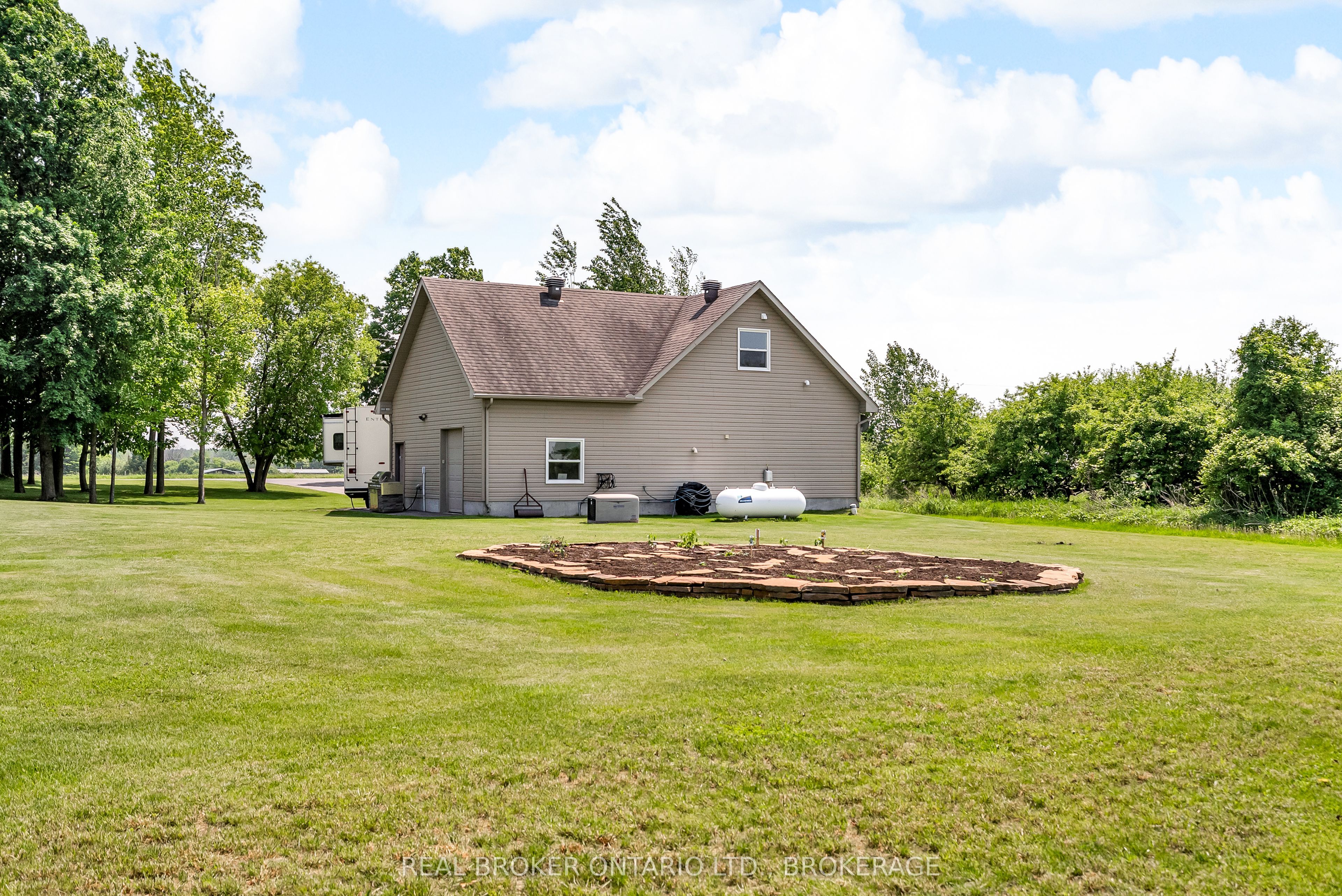 17623 Sandringham Road Property Photo 42
