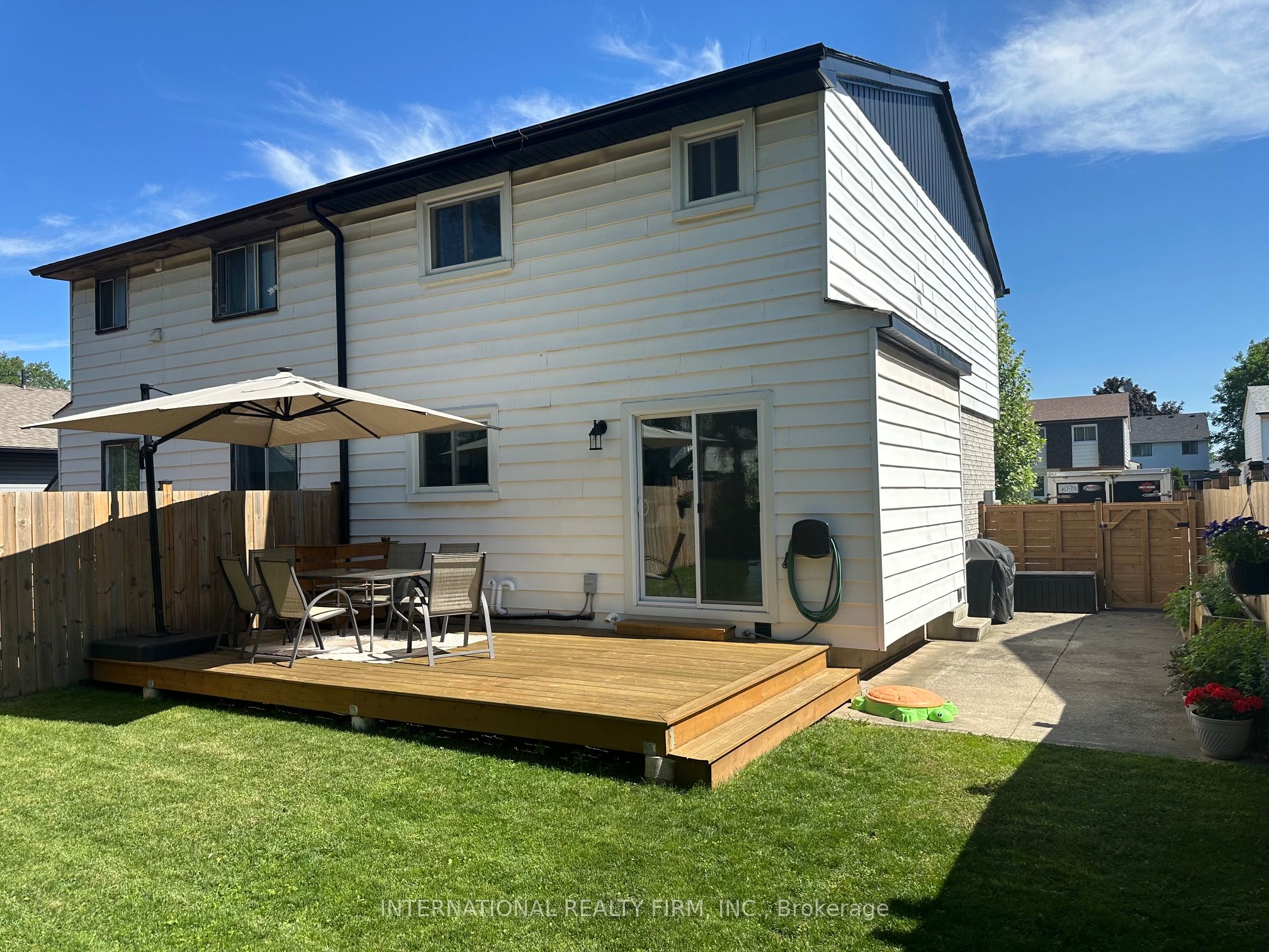 28 Debby Crescent Property Photo 26