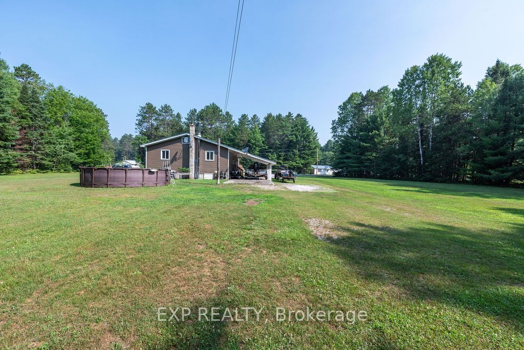 557 Pine Street Property Photo 13