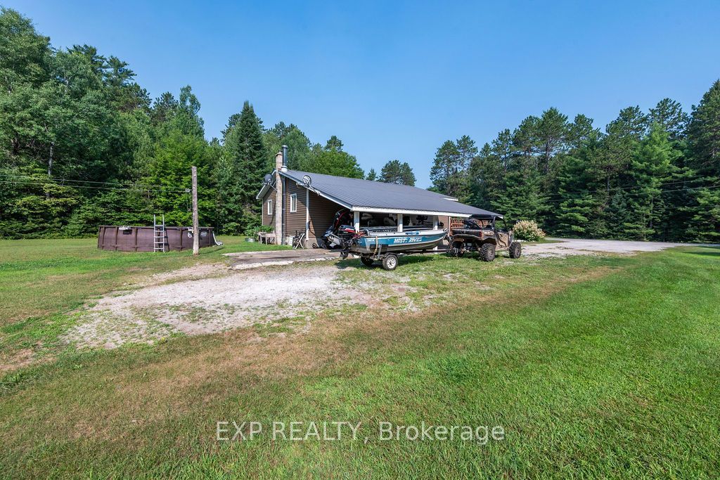 557 Pine Street Property Photo 16