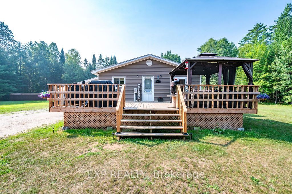 557 Pine Street Property Photo 22