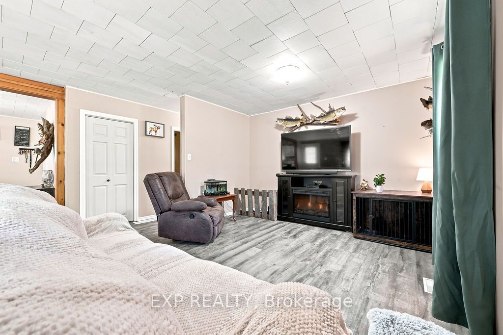 557 Pine Street Property Photo 26