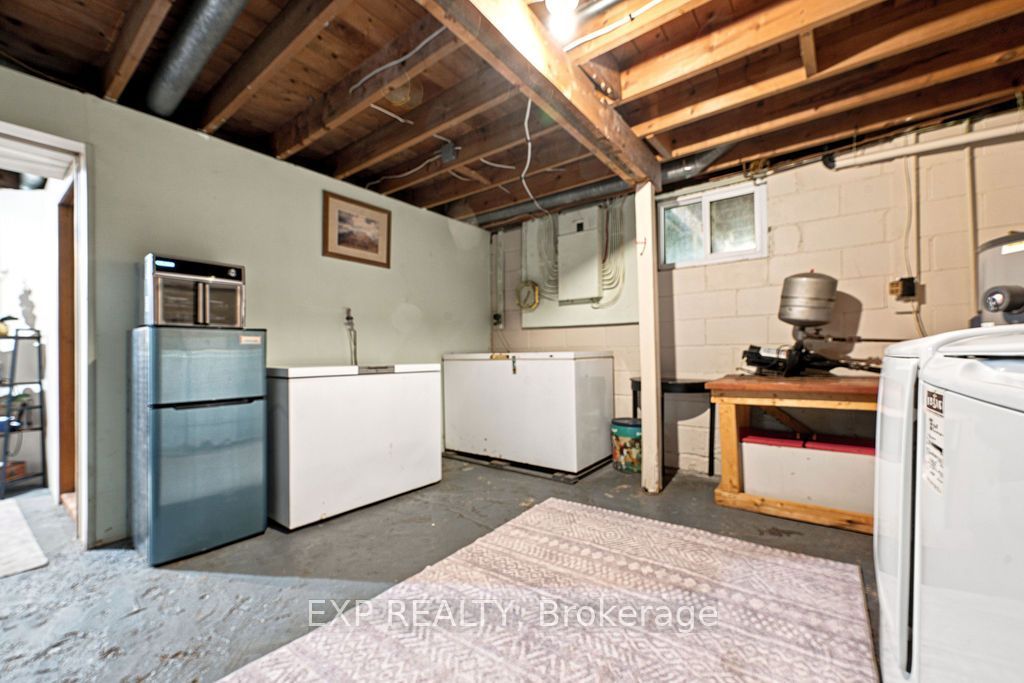 557 Pine Street Property Photo 48