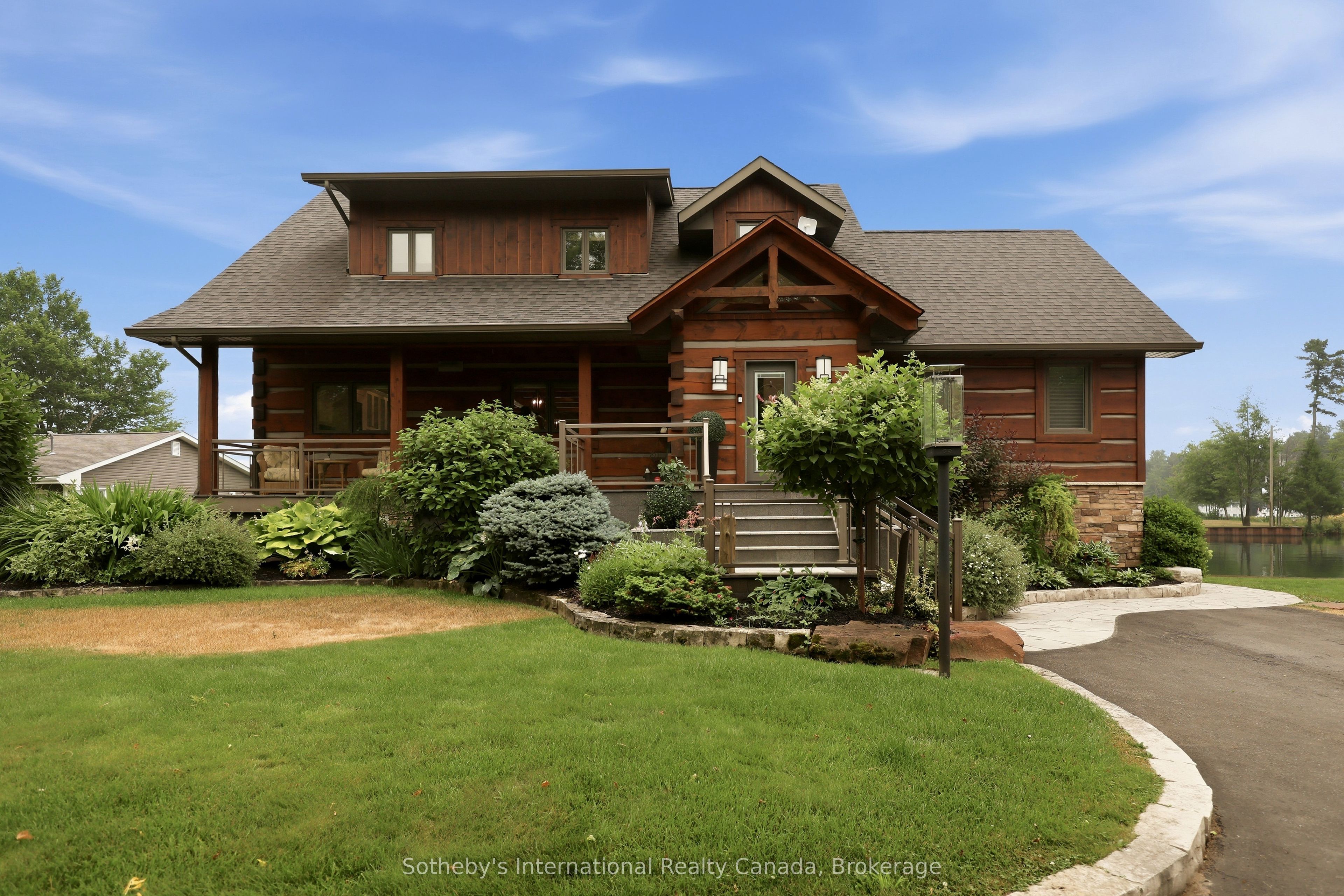 44 Alagash Drive Property Photo 2