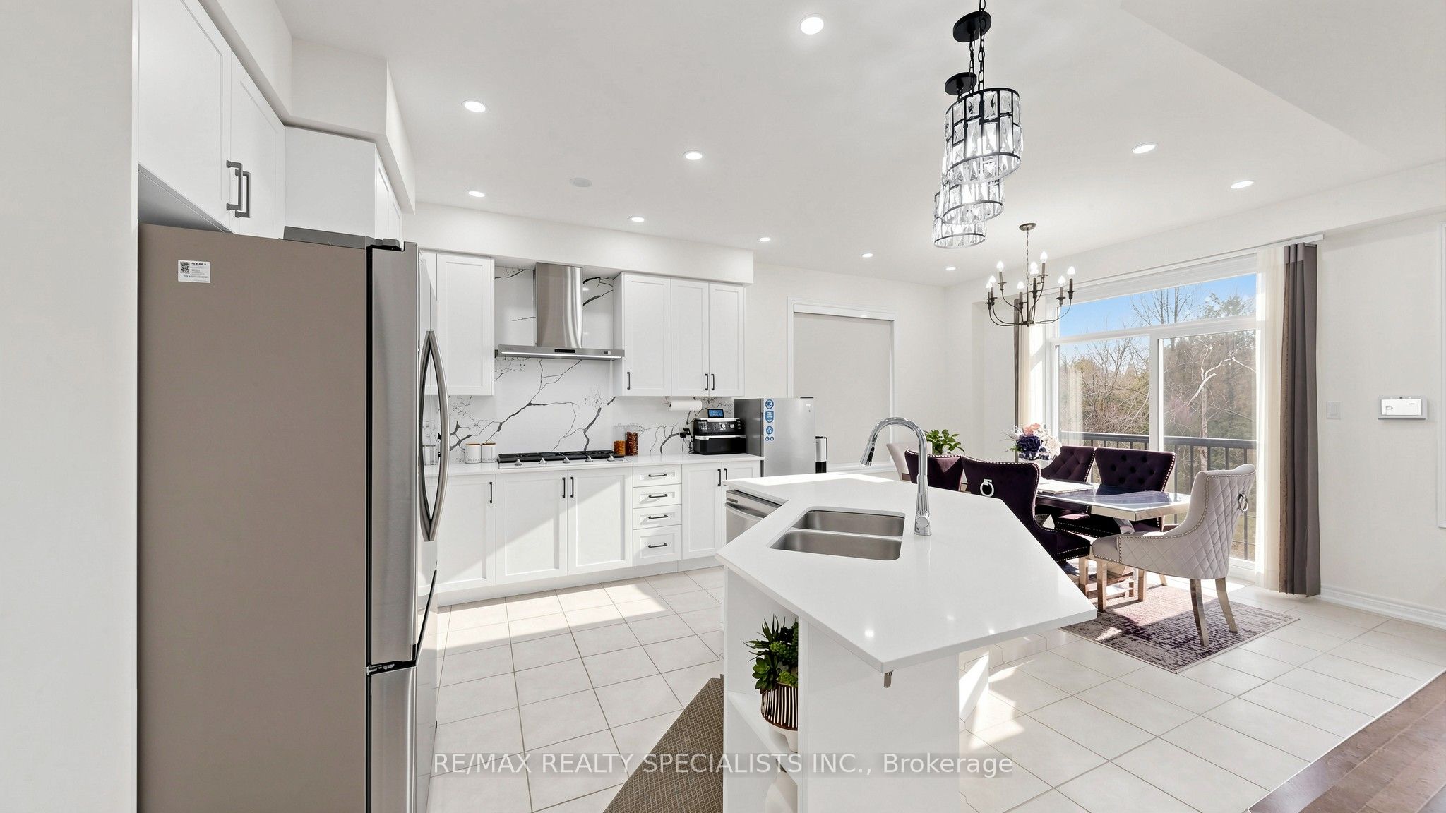 250 Chippewa Avenue Property Photo 15