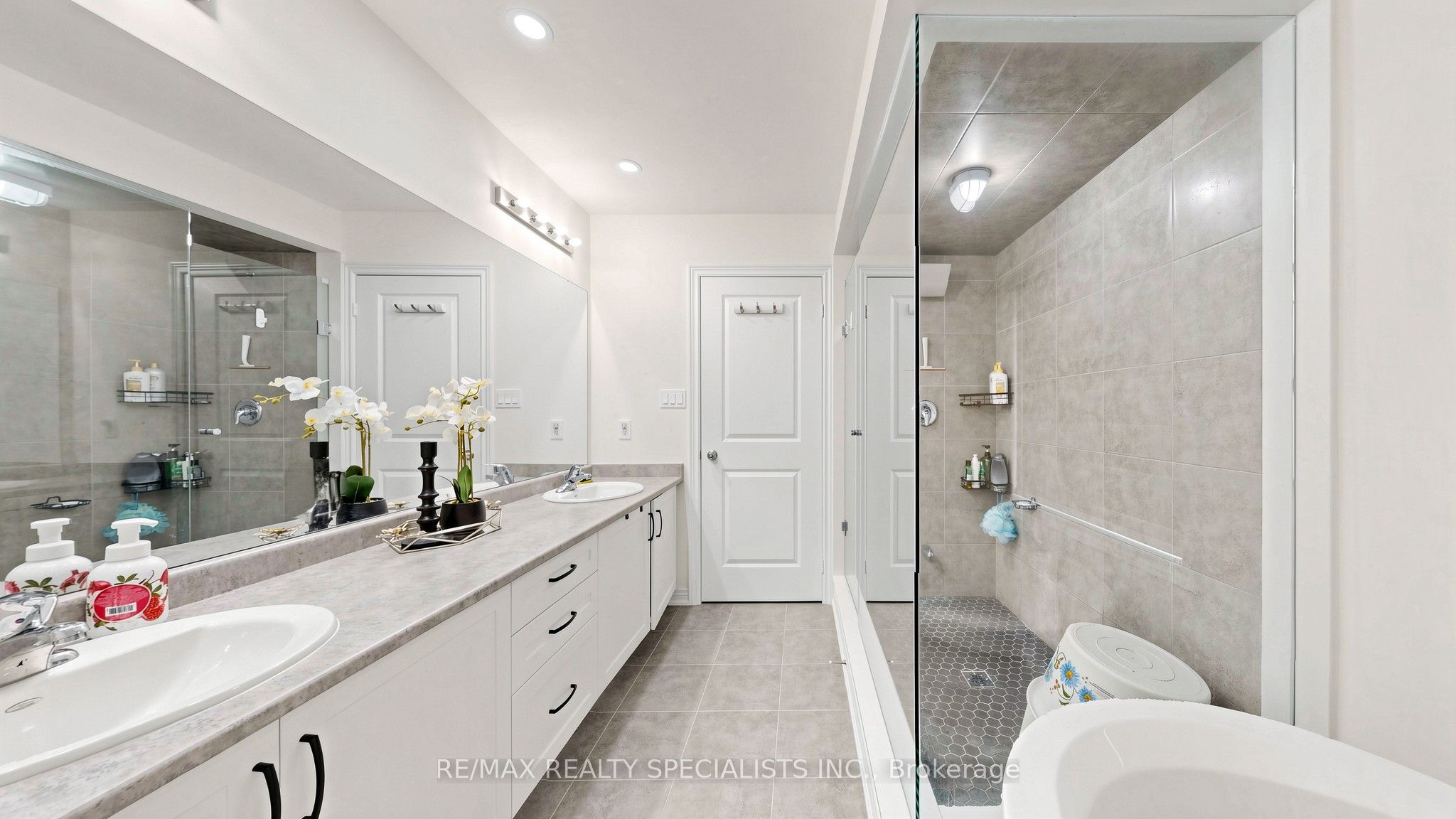 250 Chippewa Avenue Property Photo 28