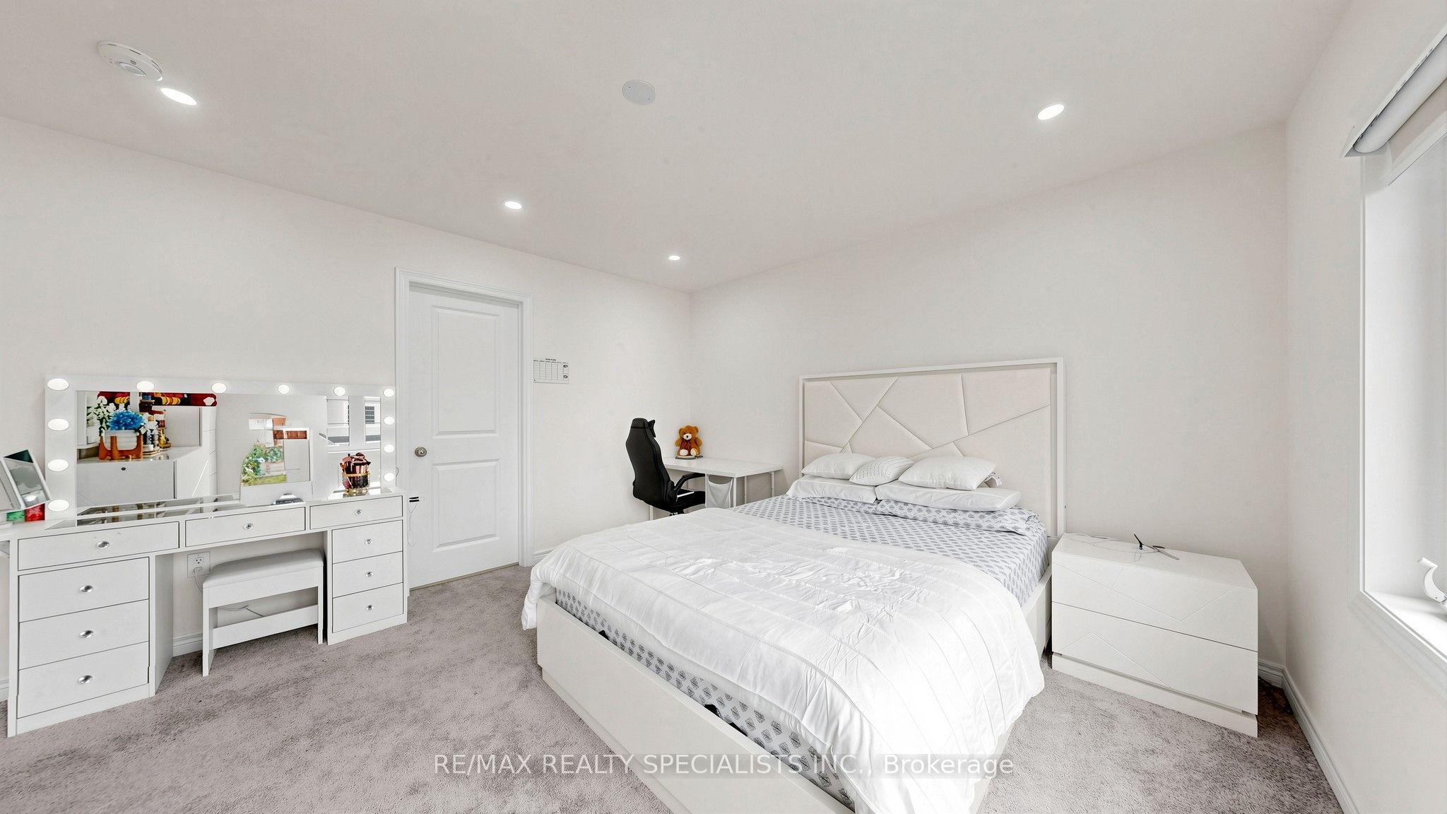250 Chippewa Avenue Property Photo 33