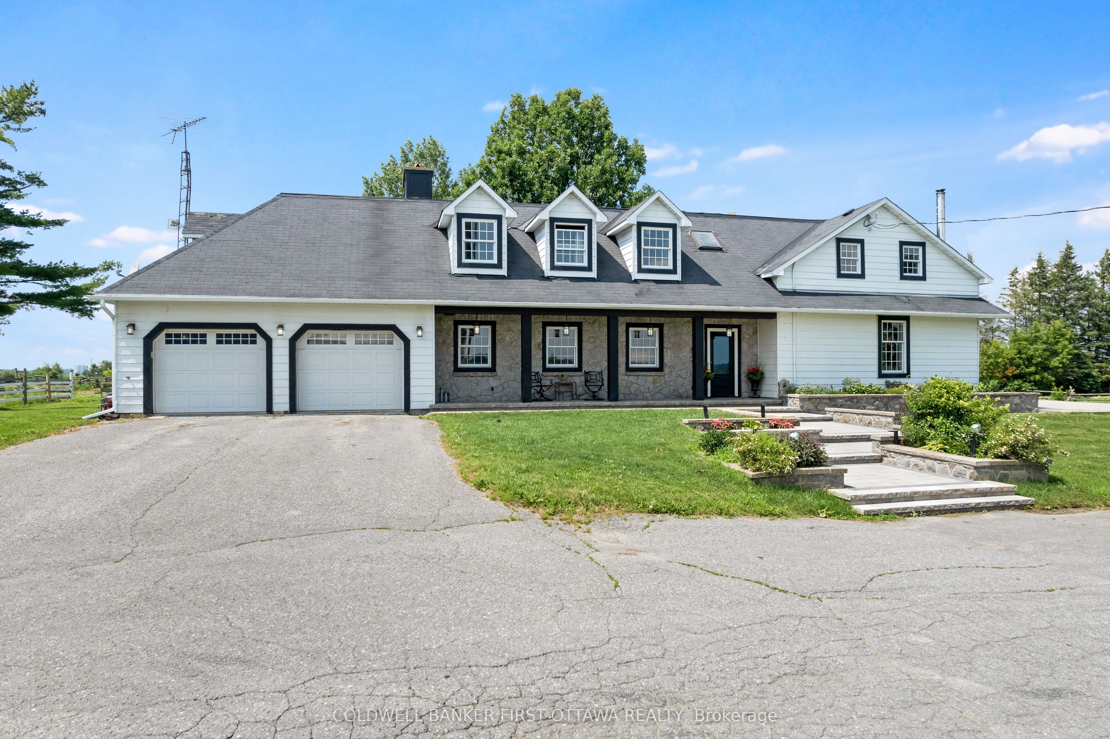 4655 Appleton Side Road Property Photo 2
