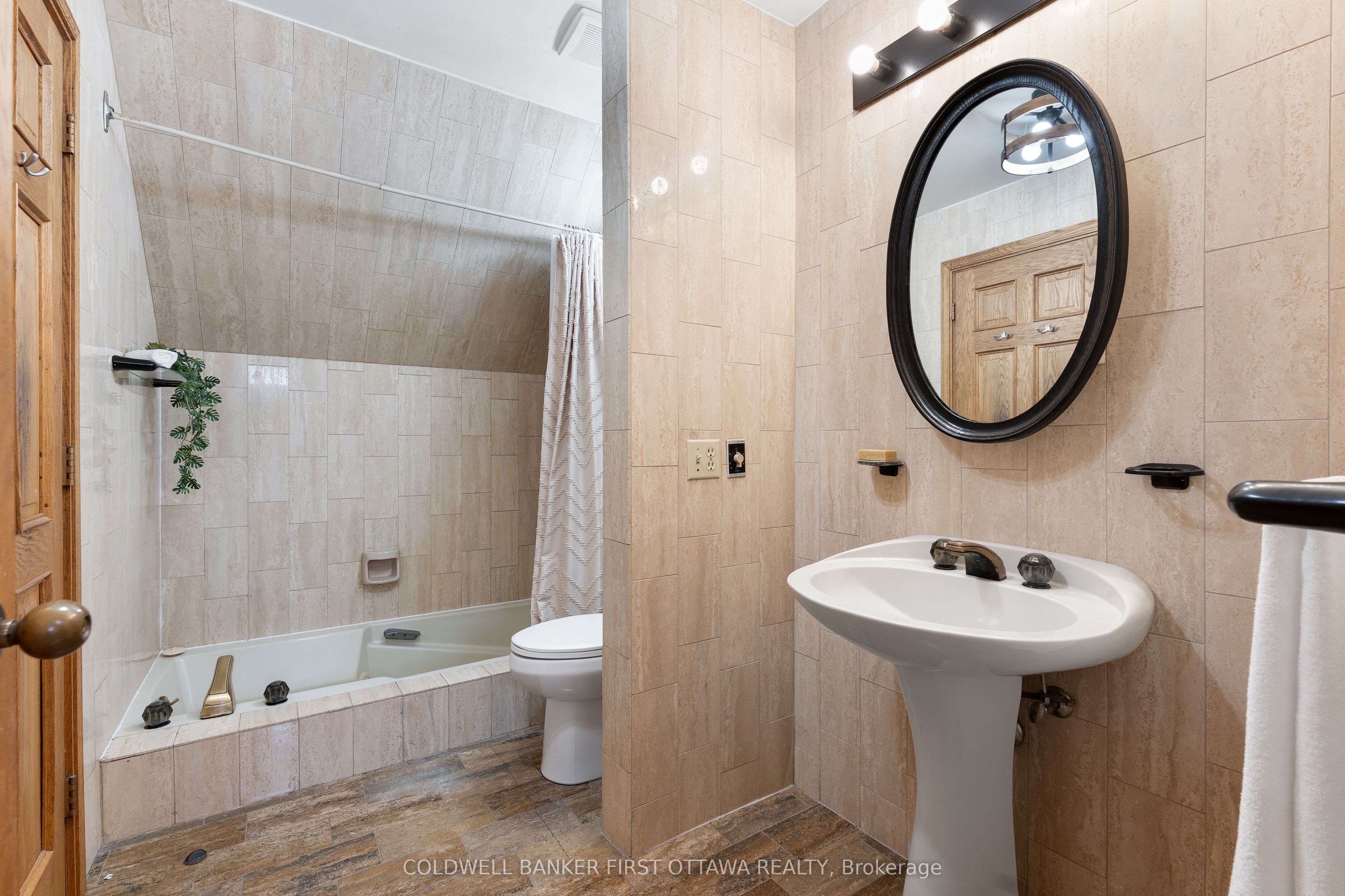4655 Appleton Side Road Property Photo 28