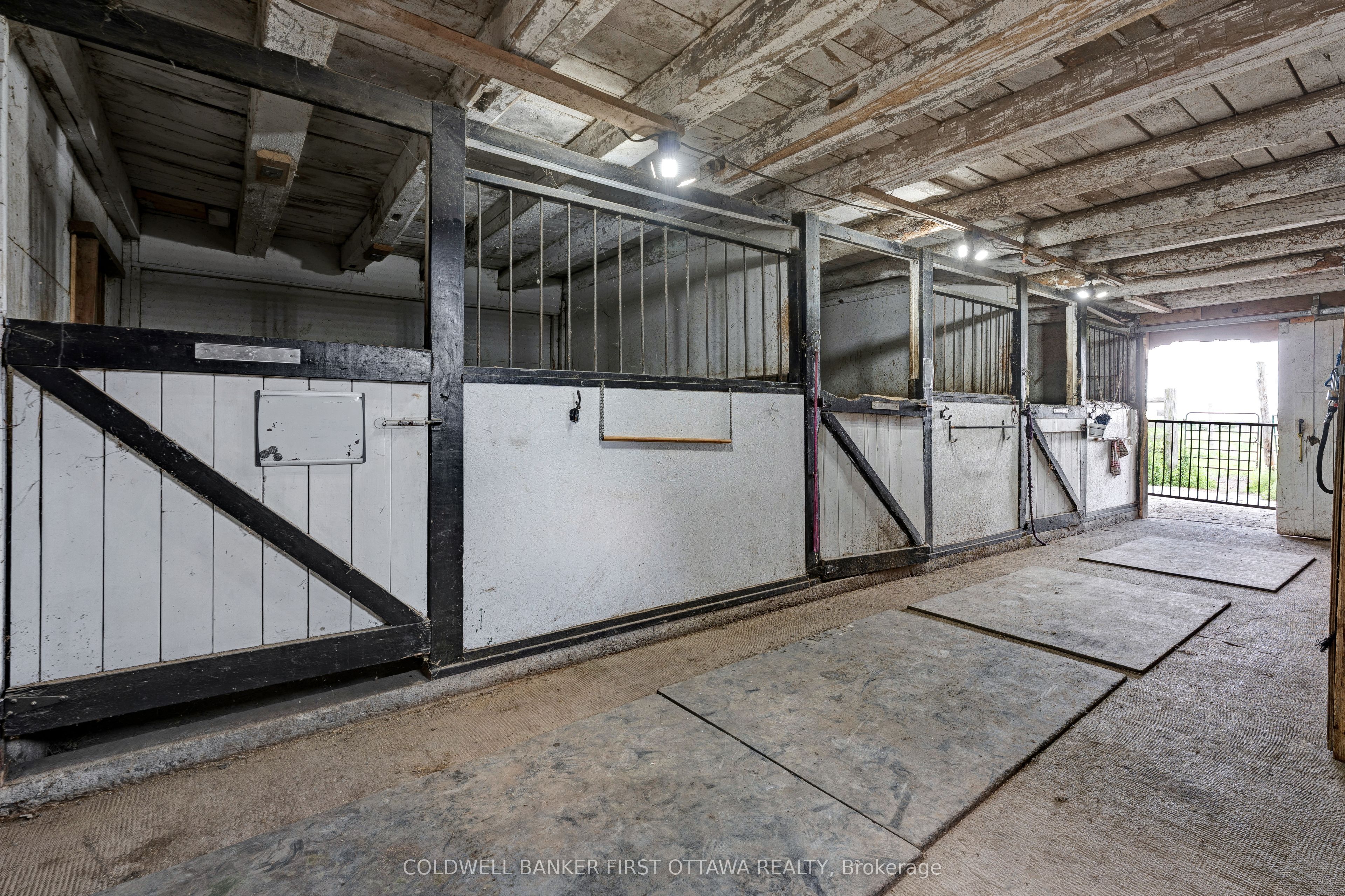 4655 Appleton Side Road Property Photo 41