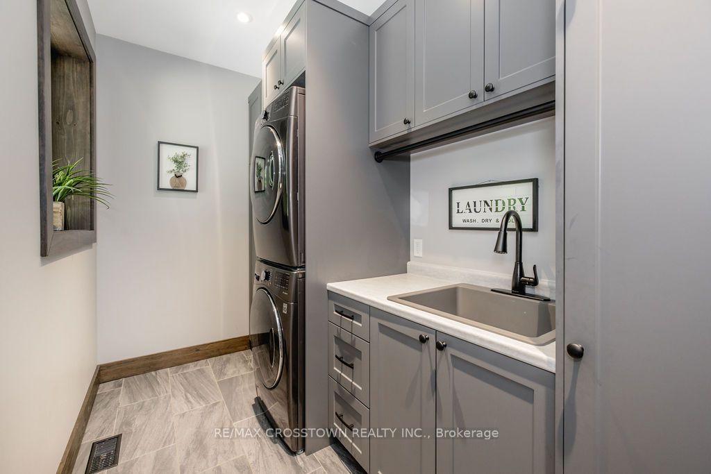 1445 Beiers Road Property Photo 7