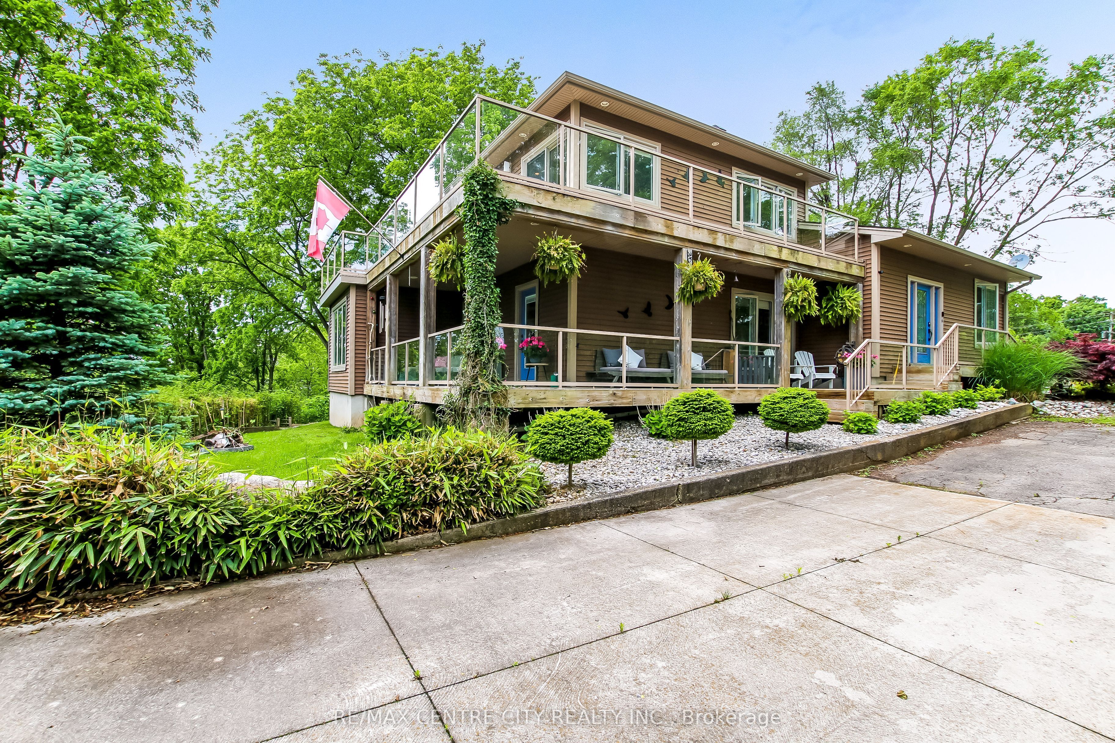 136 Brayside Street Property Photo 3