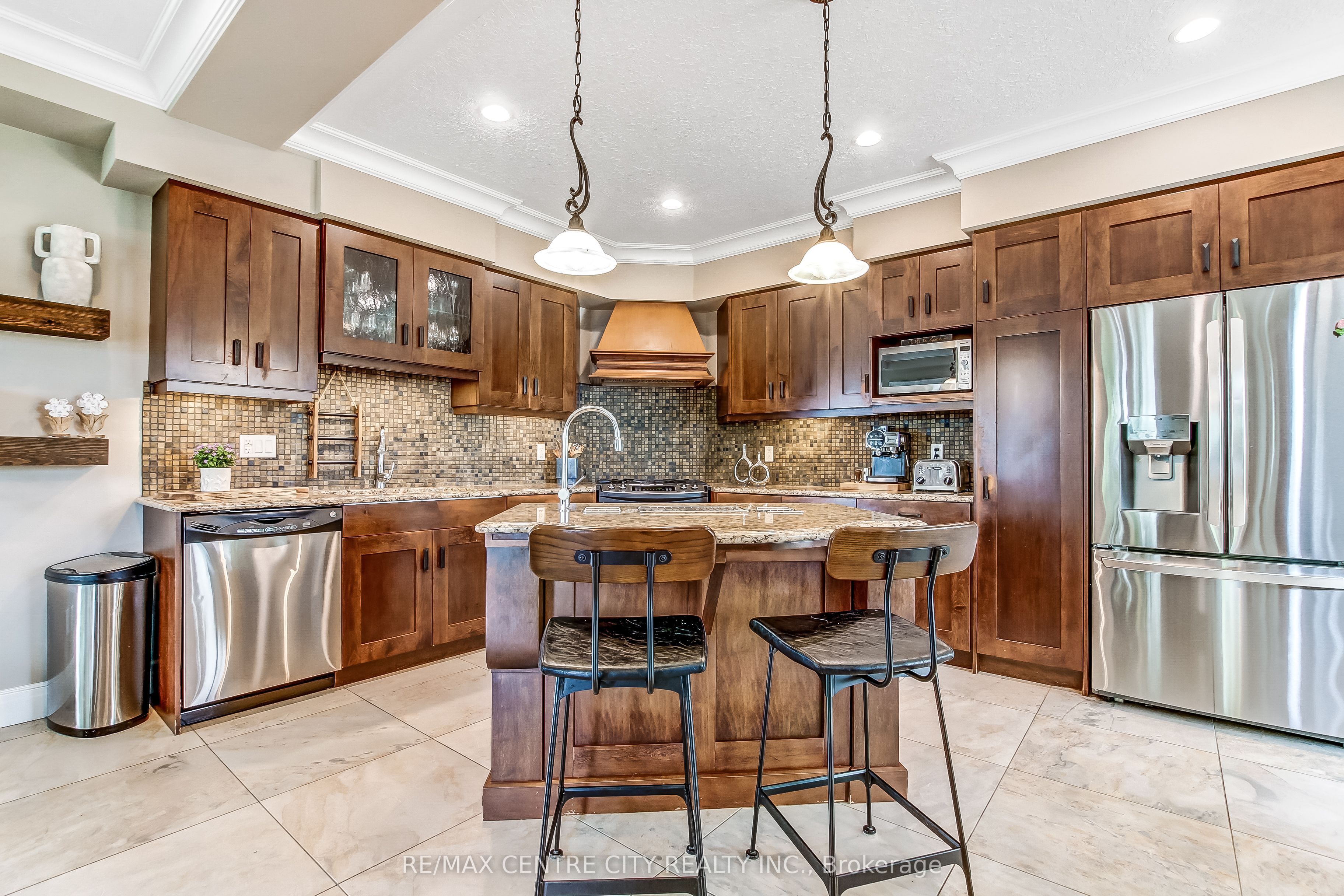 136 Brayside Street Property Photo 12