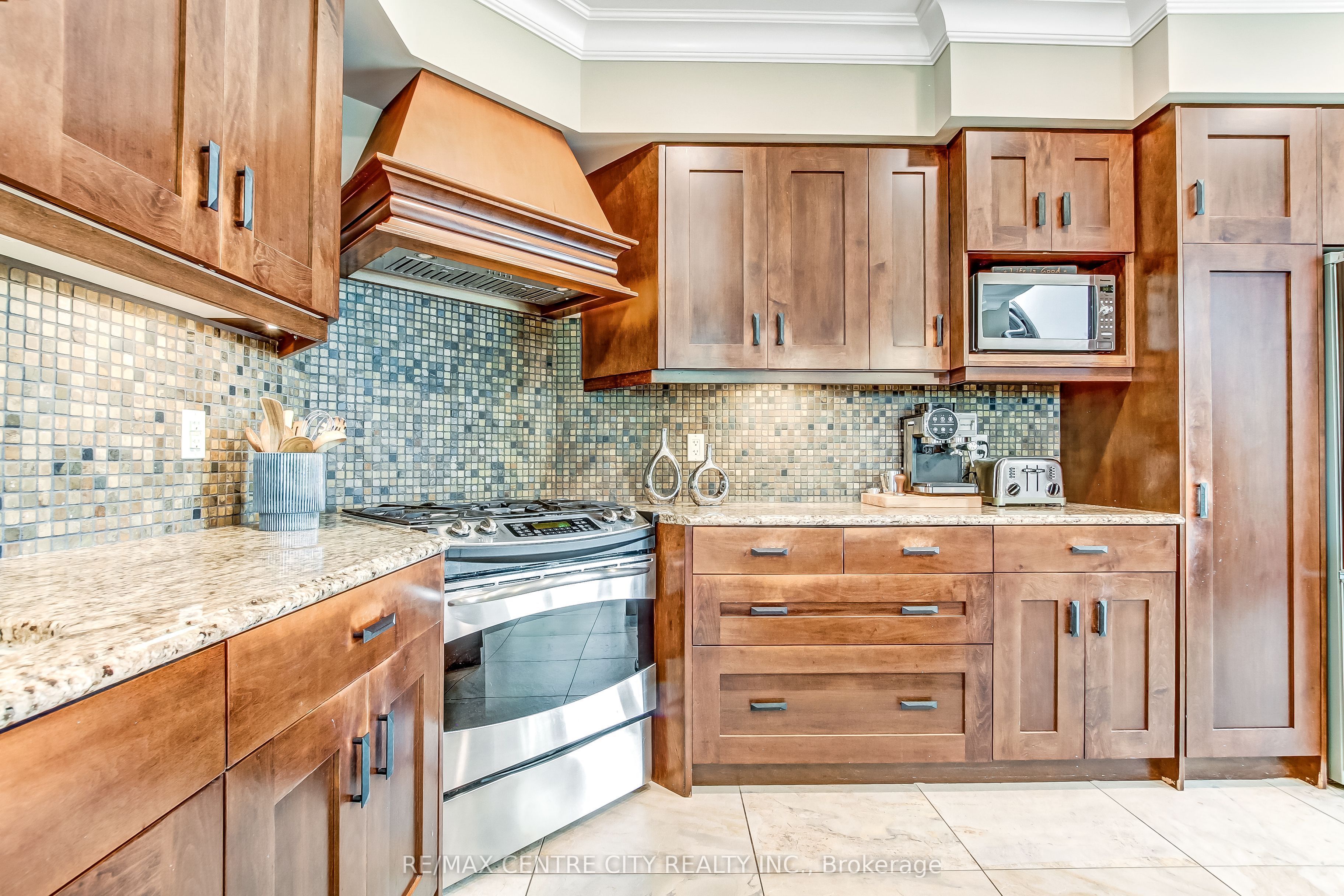 136 Brayside Street Property Photo 14