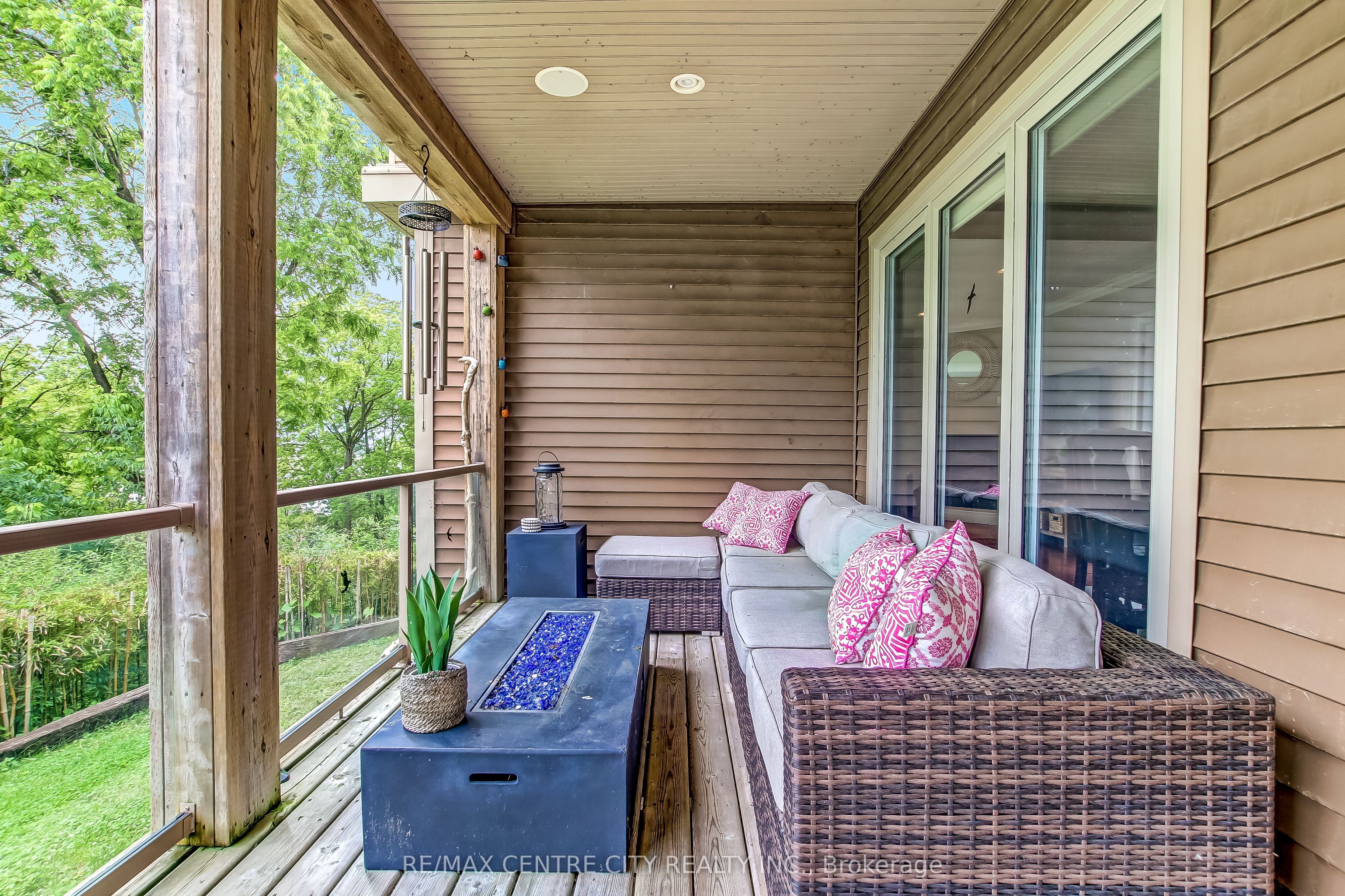 136 Brayside Street Property Photo 17