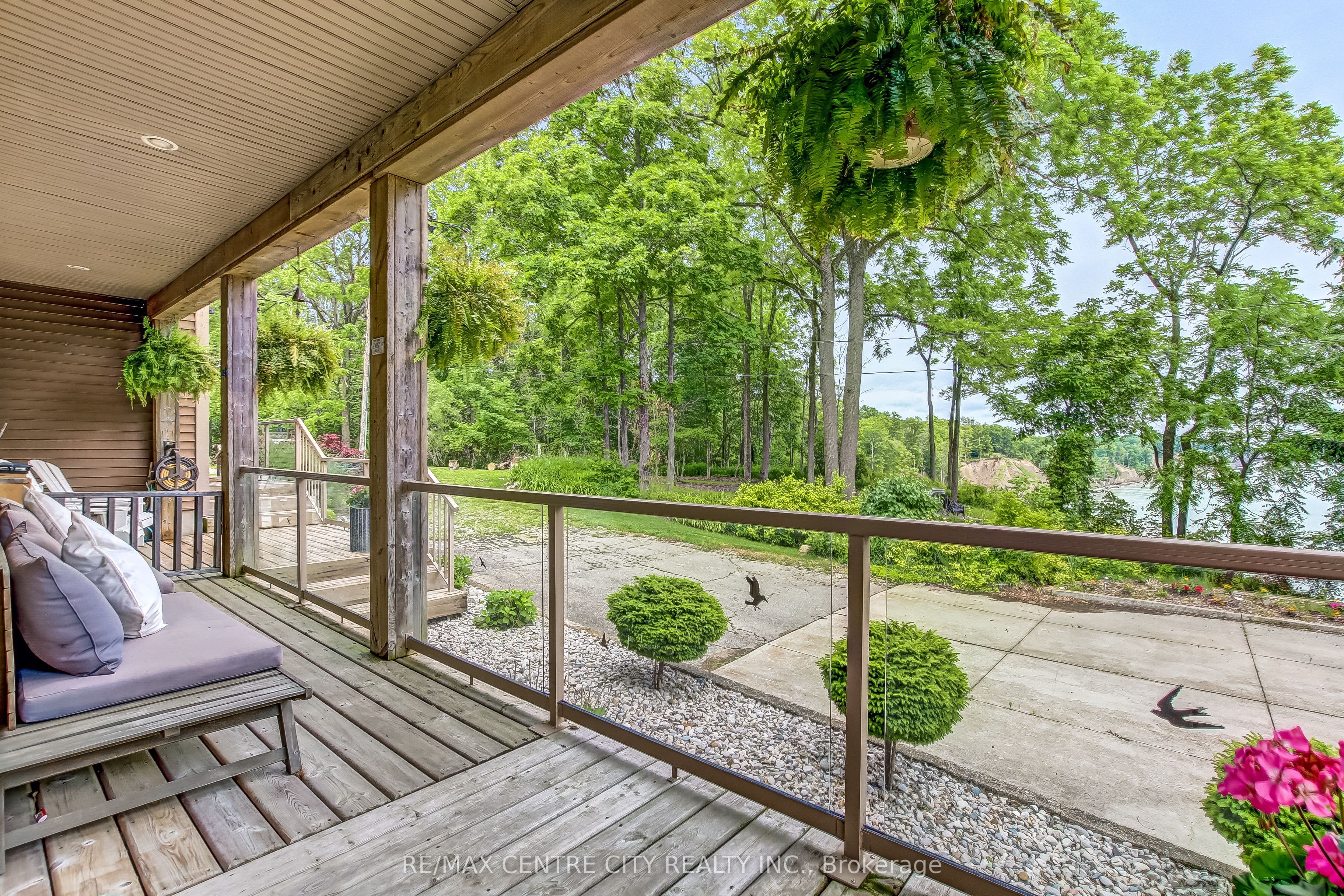 136 Brayside Street Property Photo 18