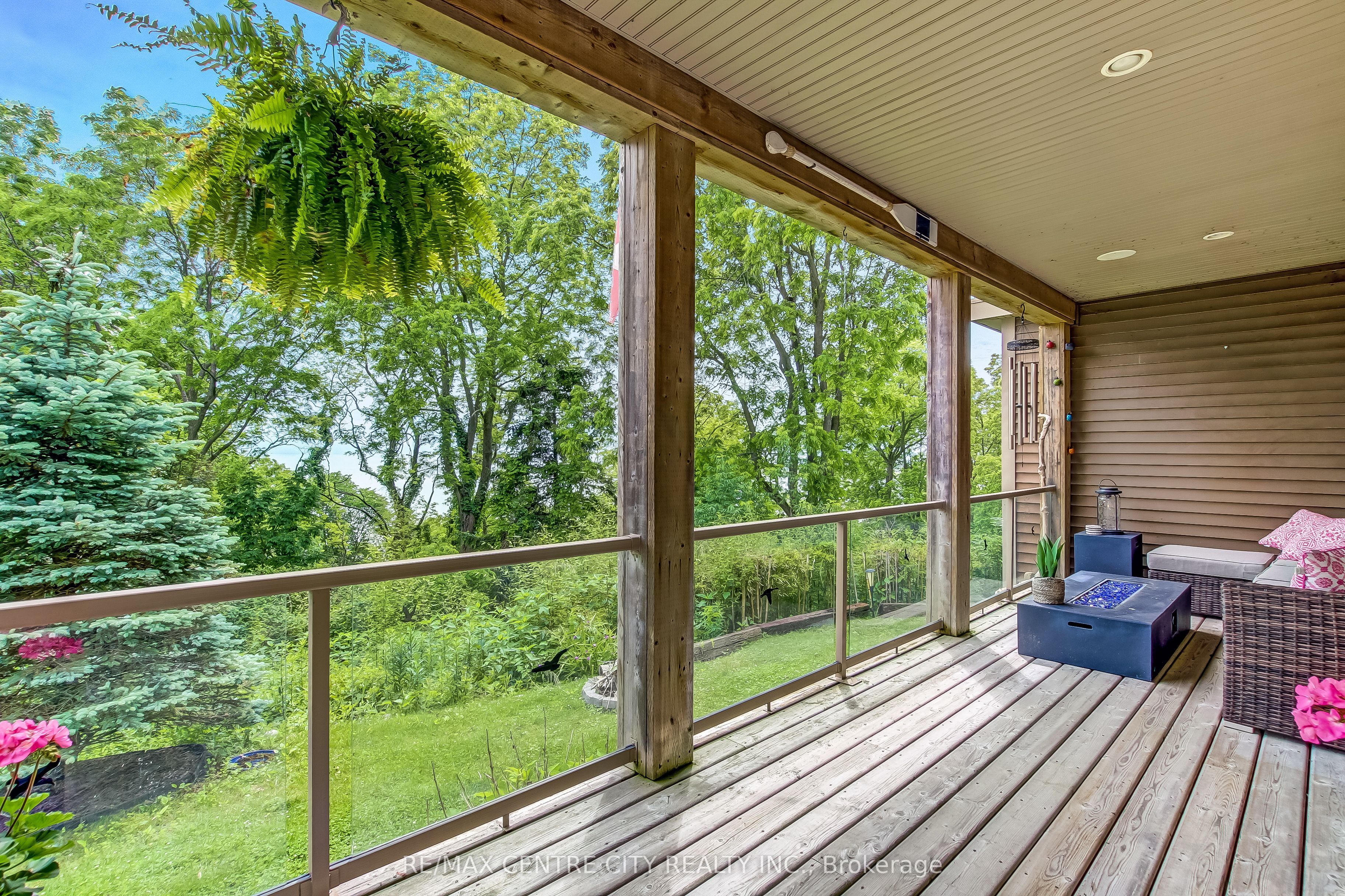 136 Brayside Street Property Photo 19