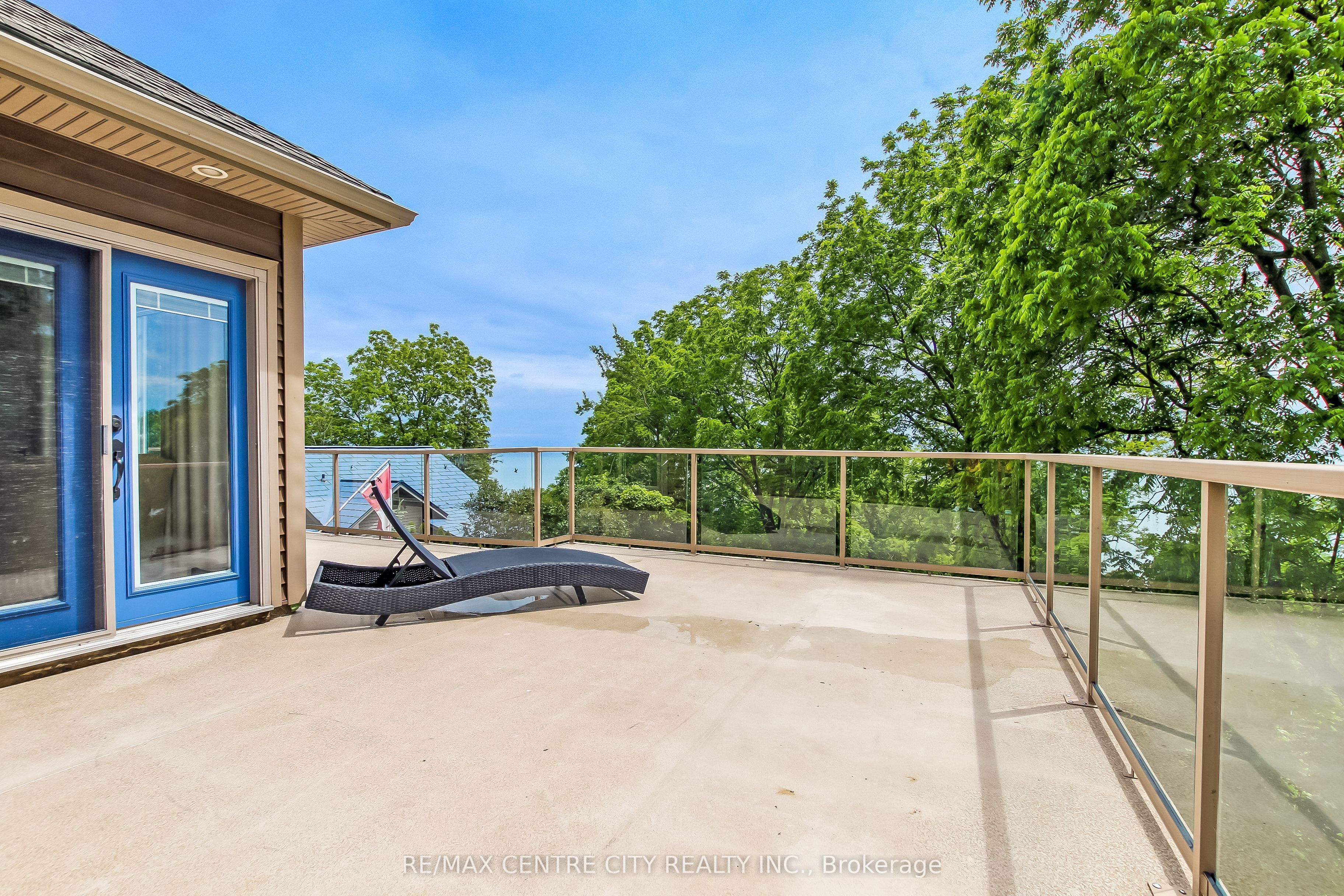 136 Brayside Street Property Photo 28