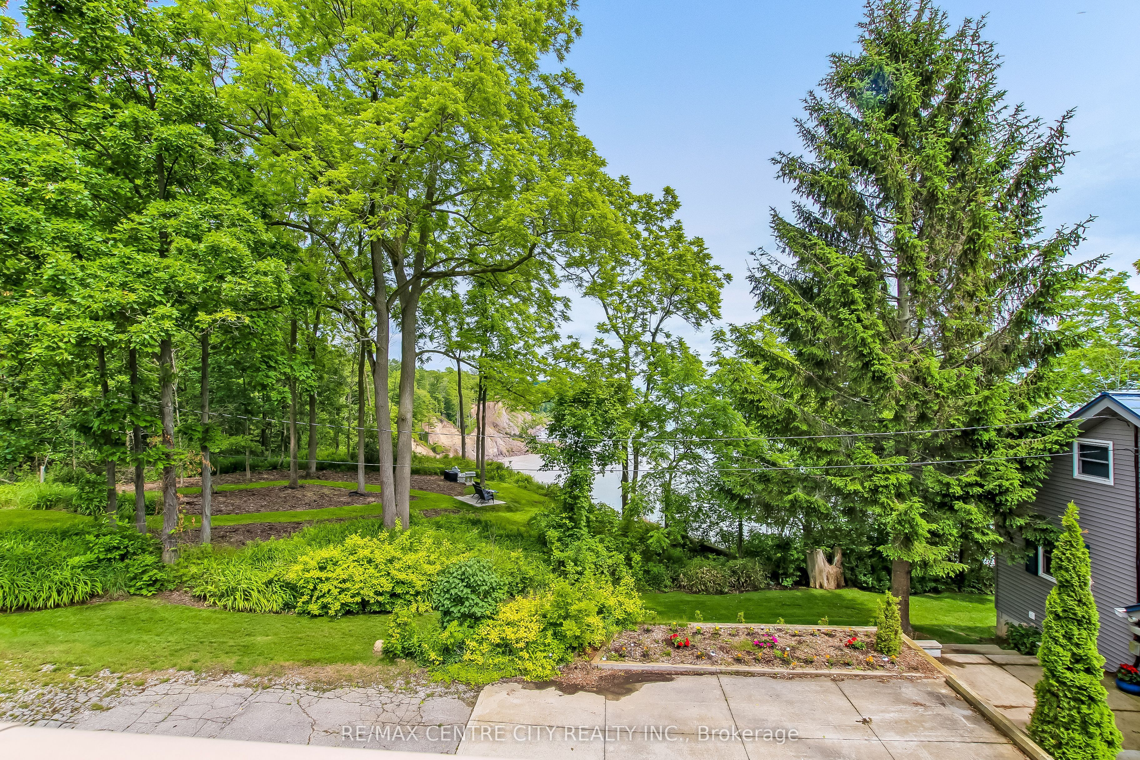 136 Brayside Street Property Photo 31