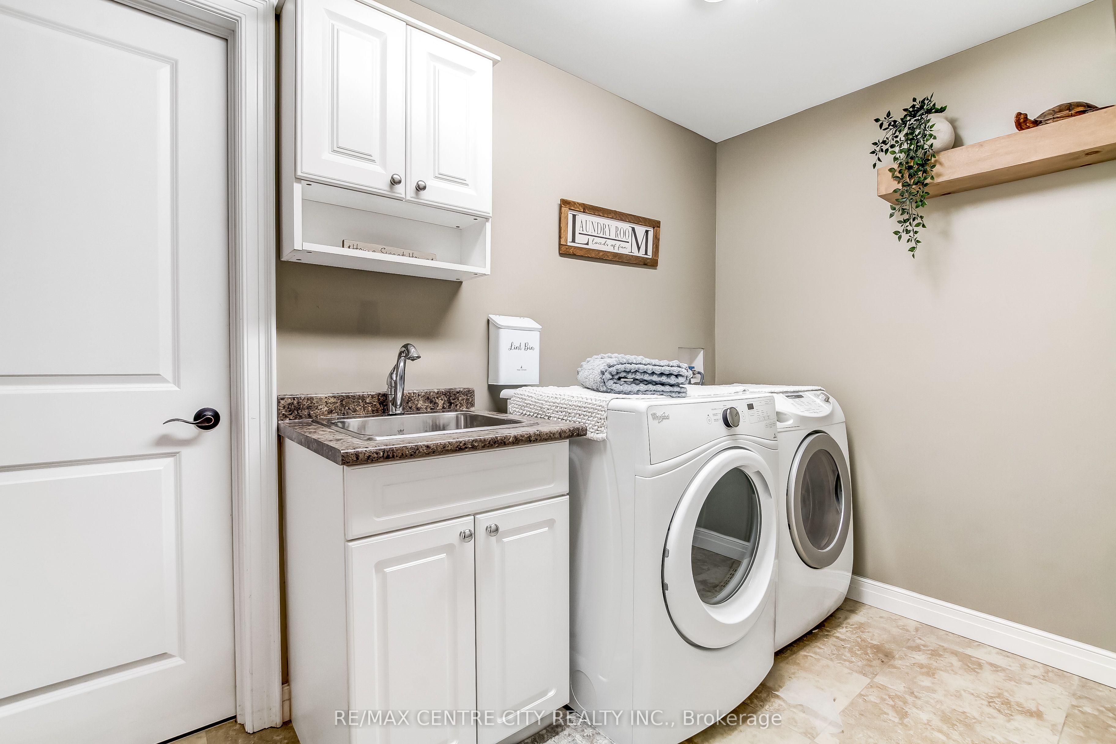 136 Brayside Street Property Photo 34