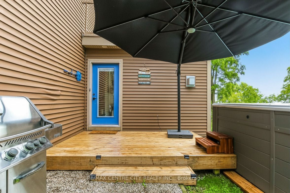 136 Brayside Street Property Photo 40