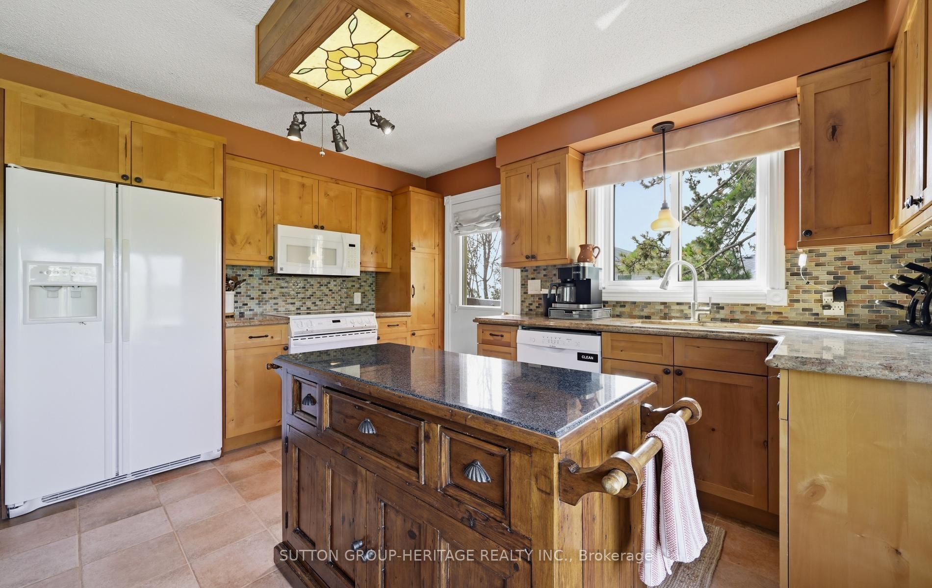 20955 Brunon Avenue Property Photo 11