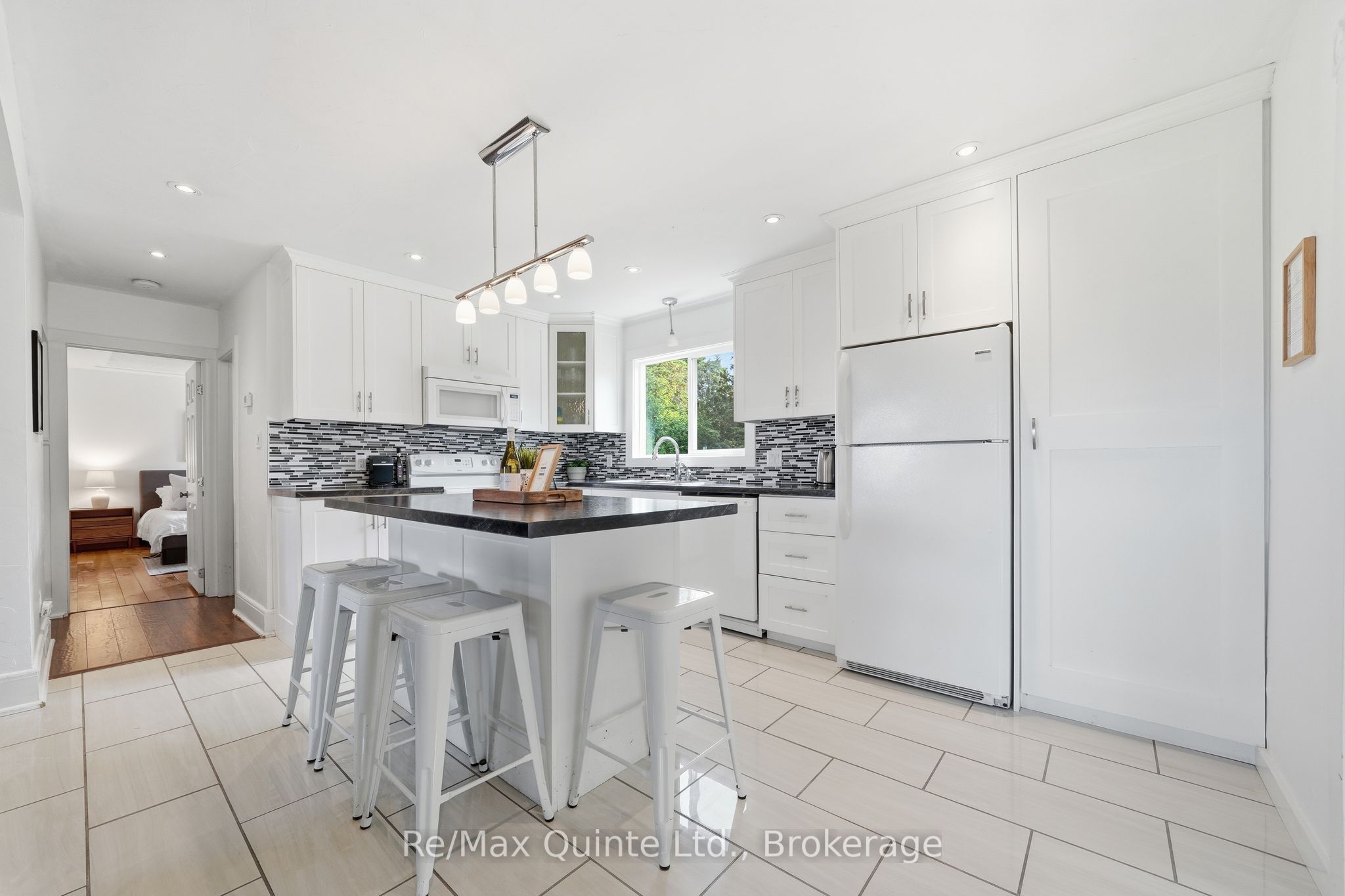 6 Grays Lane Property Photo 19