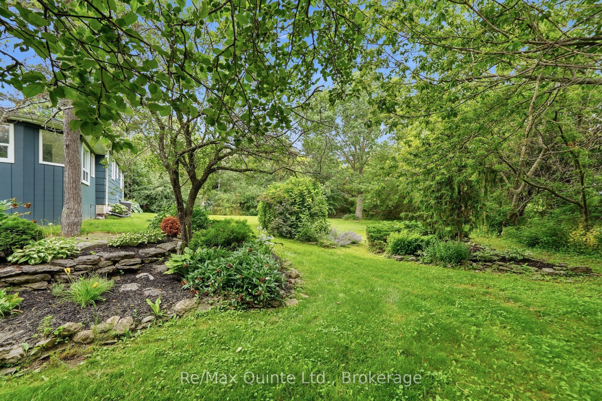 6 Grays Lane Property Photo 35